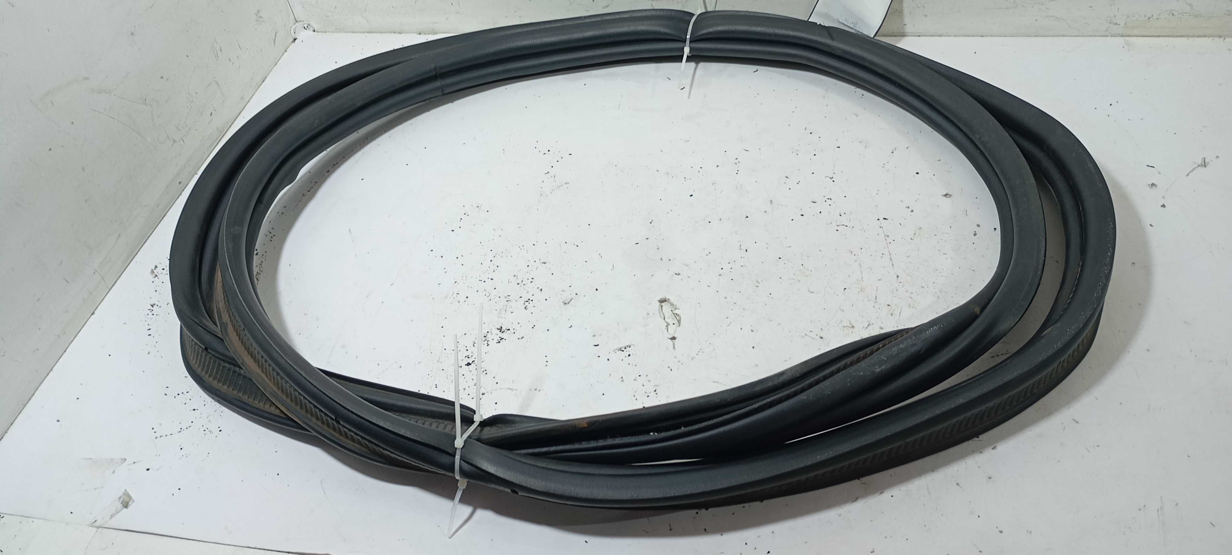 Borracha Porta Mala Ford Ka 1.0 2020 E3bz58404a06b 2