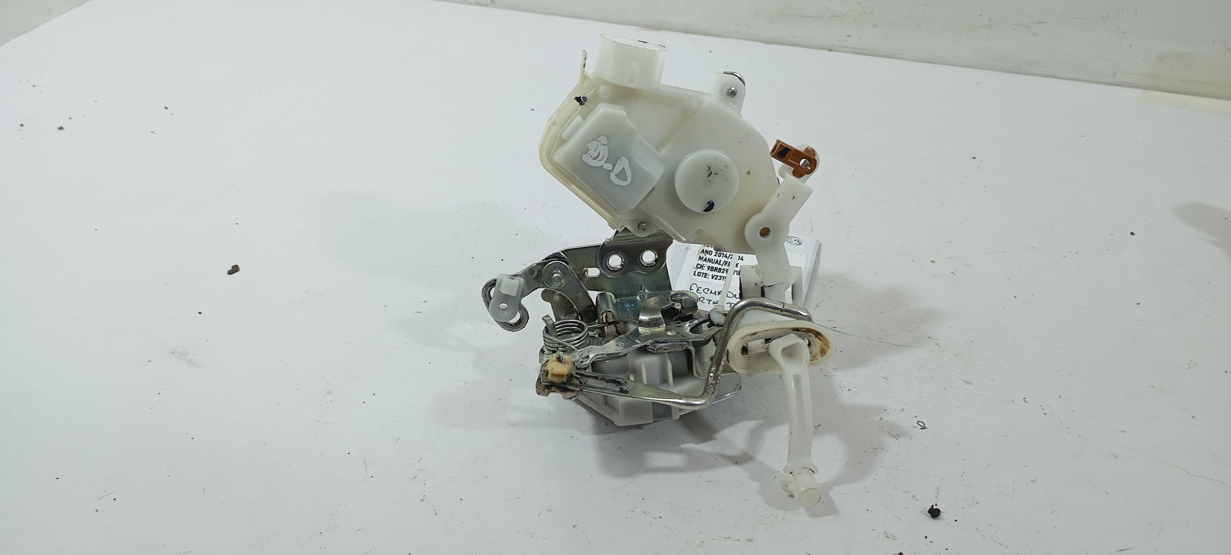 Fechadura Dianteira Direita Toyota Etios 1.5 2014 693100d130 3