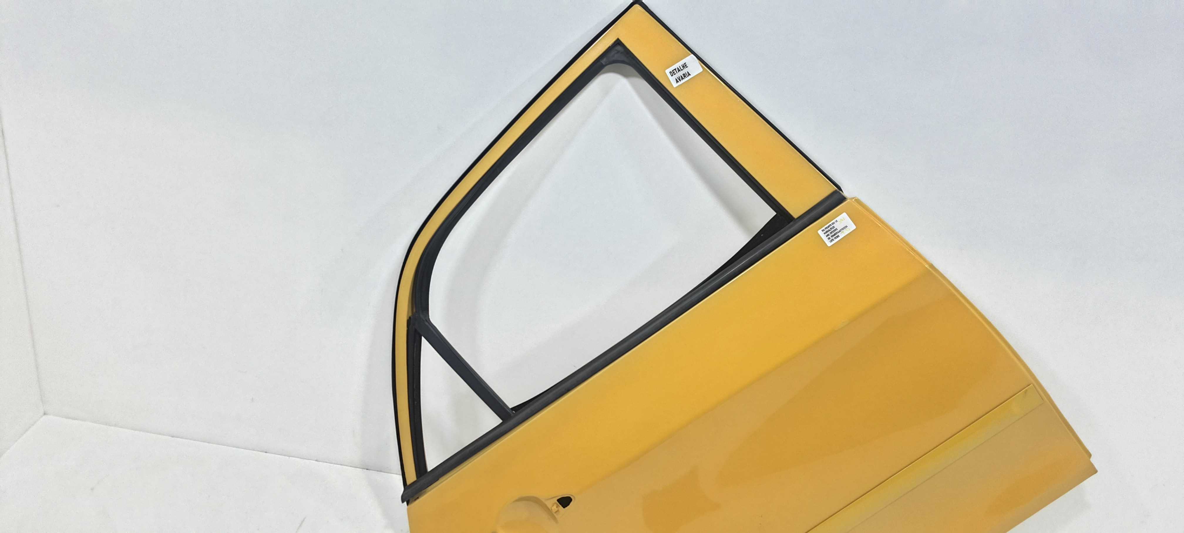 Porta Traseira Direita Kia Picanto Ex 1.0 2012 V2302 Detalhe Traseira Direito Amarelo 2