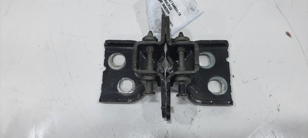 Dobradiça Porta Traseira Esquerda Renault Sandero 1.0 2019 4