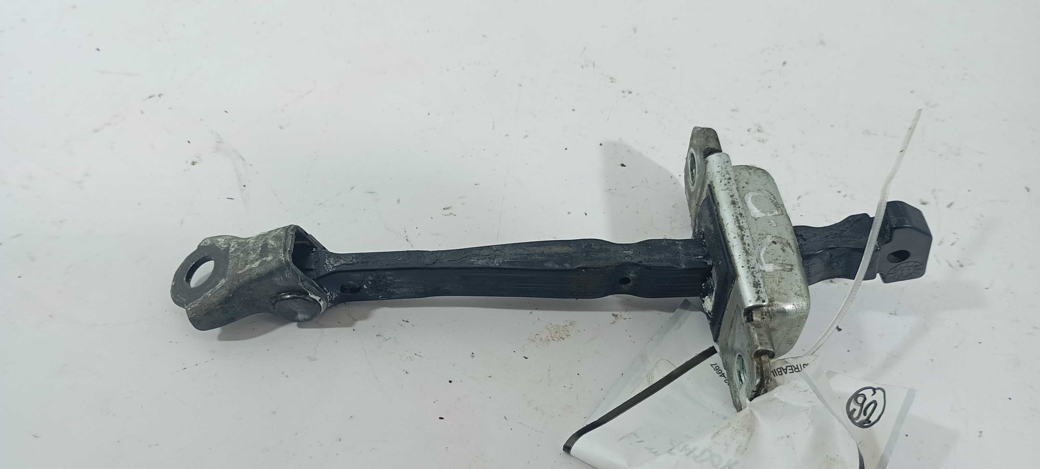 Limitador Porta Diant Direito Hyundai Ix35 2.0 2012 793902s0 Preto 3