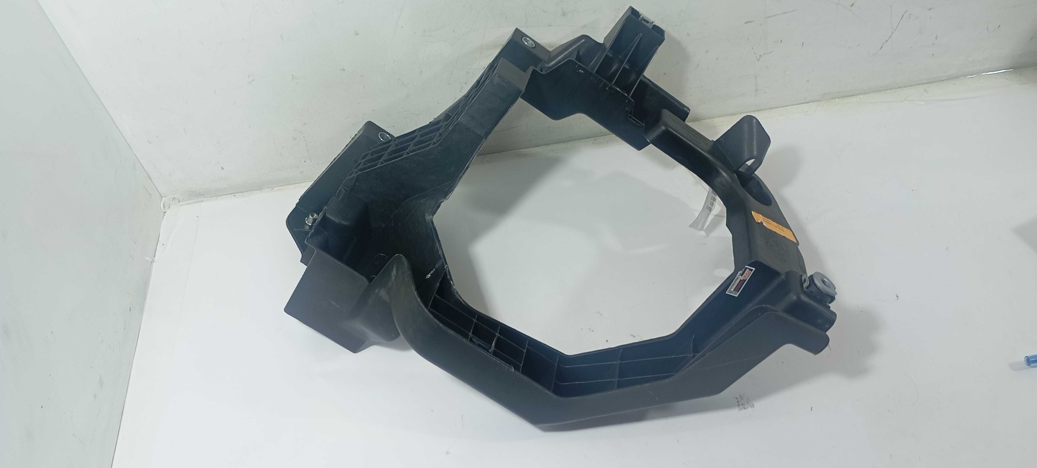 Suporte Farol Direito Fiat Toro Volcano 1.3 2025 521405870 1