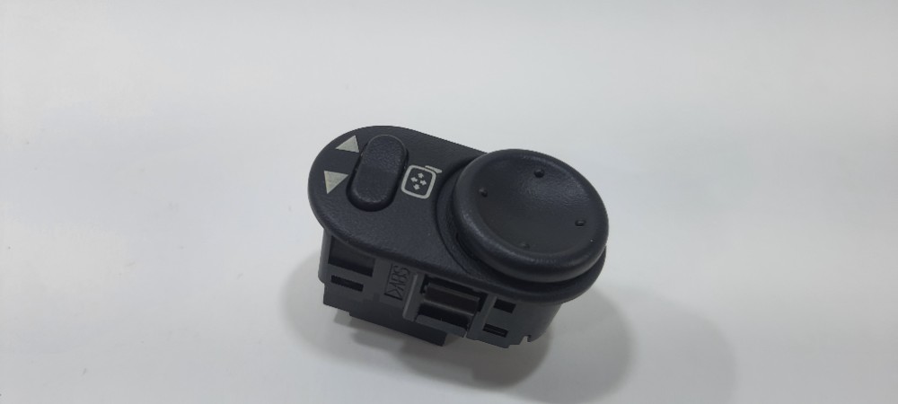 Botão Retrovisor Gm Onix Activ 1.4 2018 94744635 5
