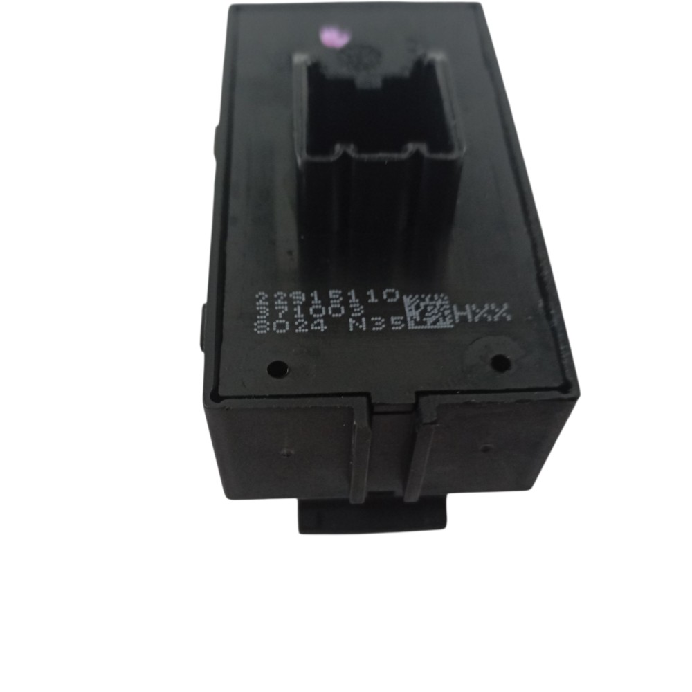 Botão Vidro Traseiro Direito Gm Tracker Lt 1.4 2018 22915110 4