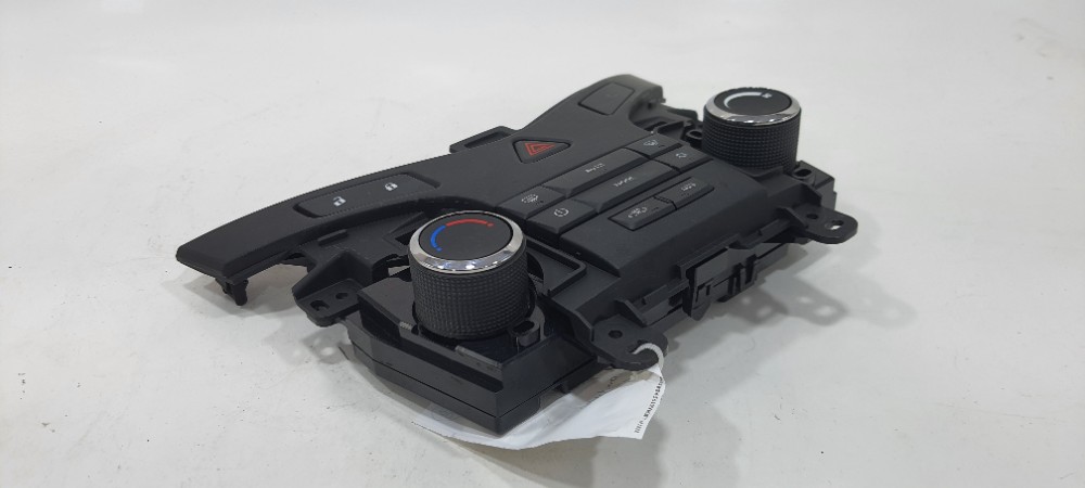 Comando Ar Condicionado Chevrolet Cruze Sedan 2014 202007556