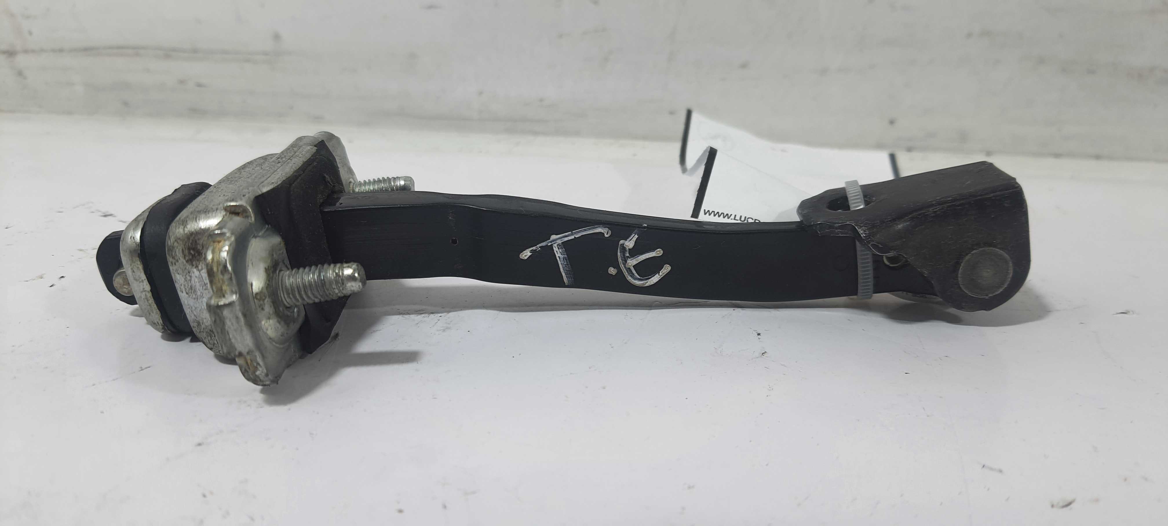Limitador Porta Traseira E. Gm Onix Activ 1.4 18 52158971 8