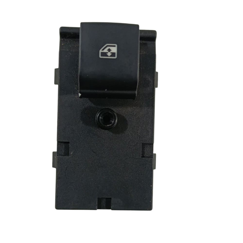 Botao vidro traseiro direito Chevrolet Tracker 2014