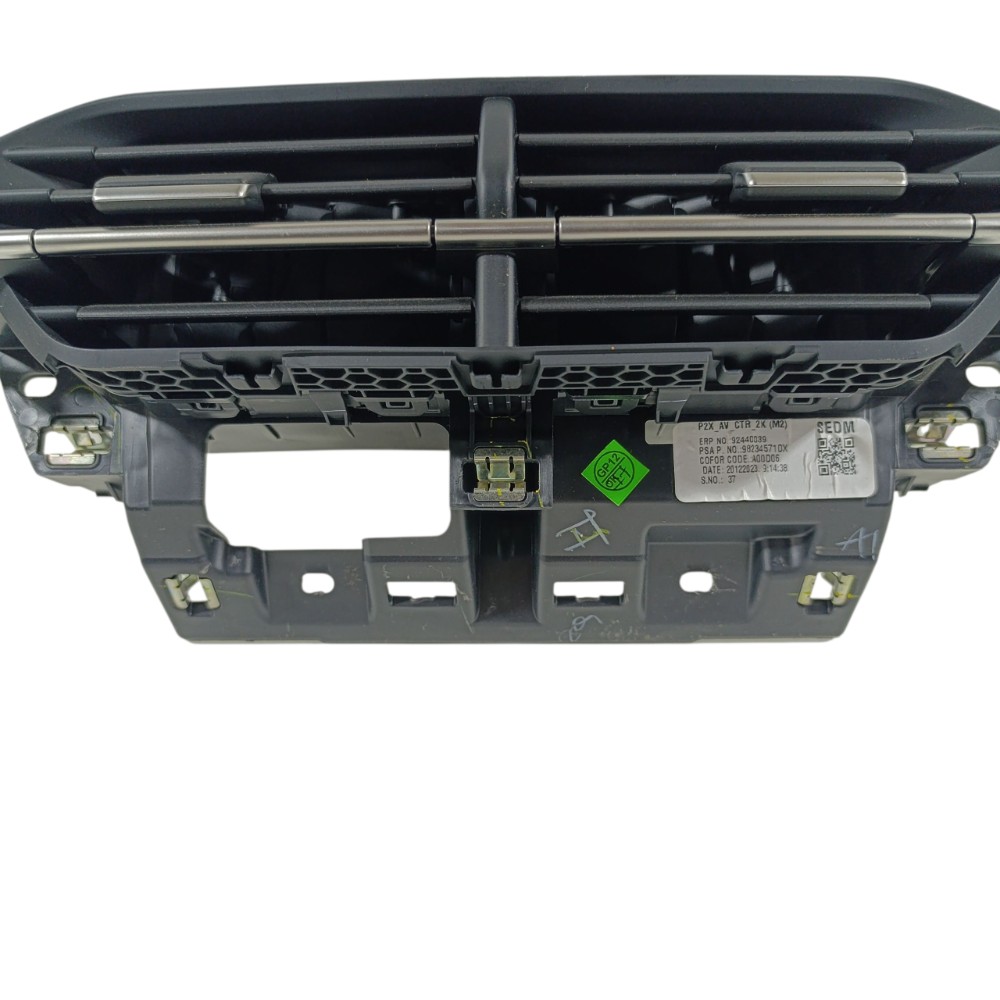 Difusor ar central Peugeot 208 ano 2024 9823457080 6