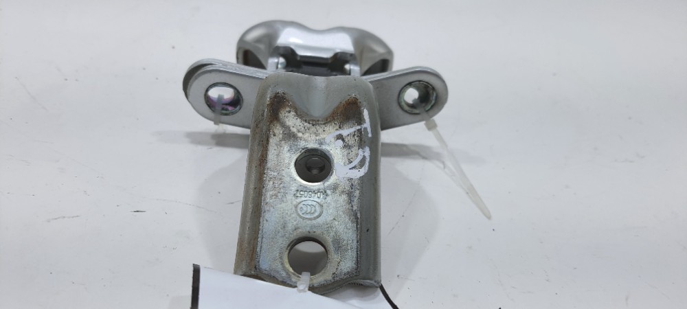 Dobradiça Porta Traseira Direita Kia Sorento 2012 A046057 1