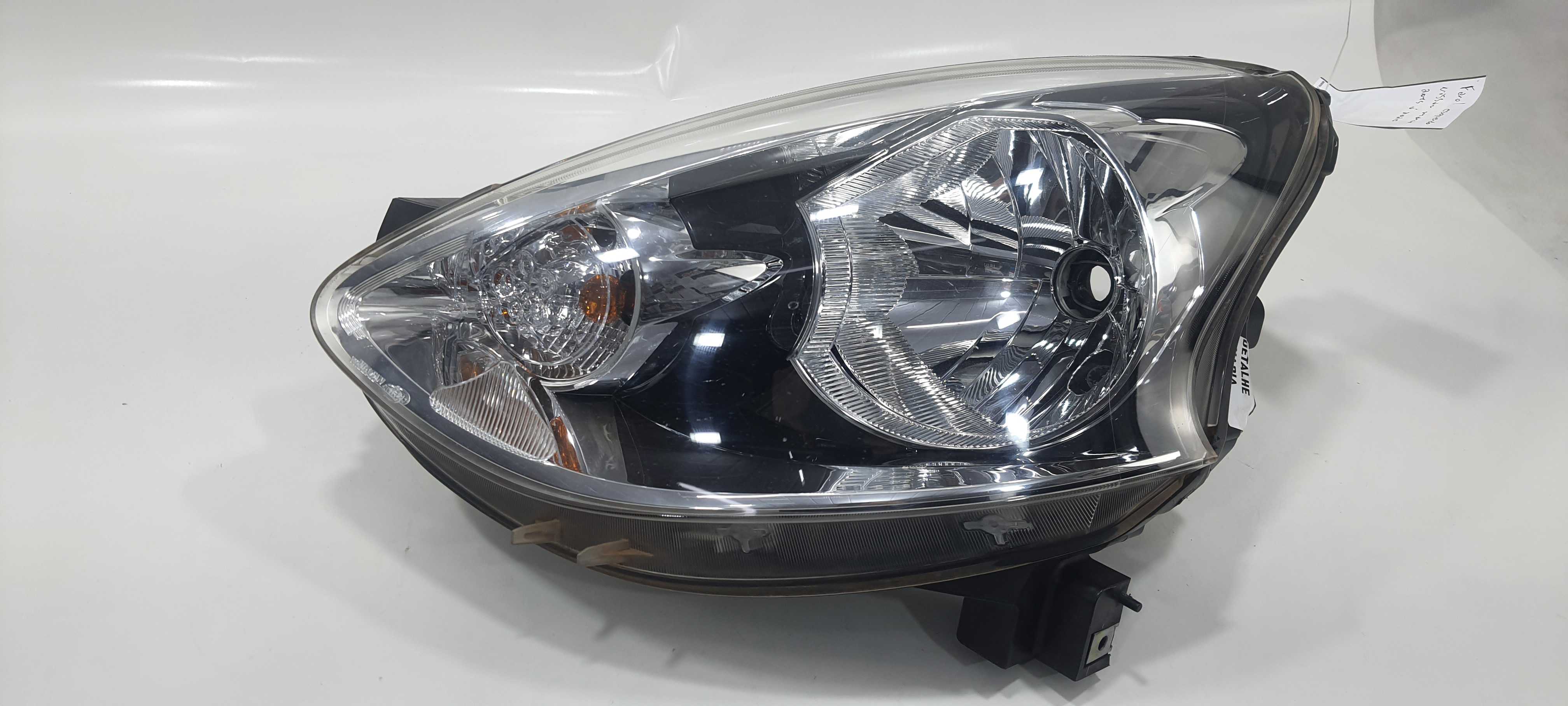 Farol Esquerdo Recuperado Nissan March 2015/20 22540401 6
