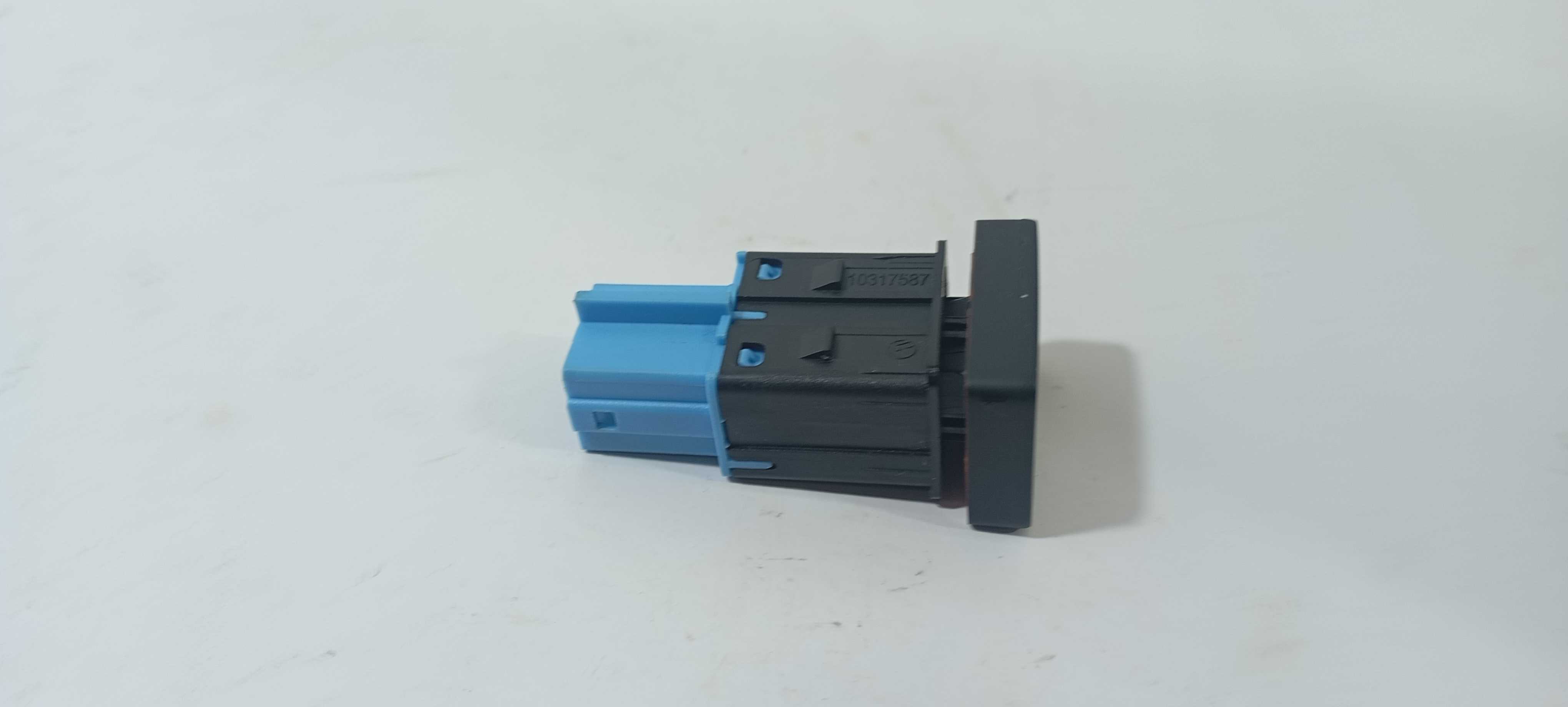 Botão Pisca Alerta Volkswagen Polo 2020 10317587 Preto 4