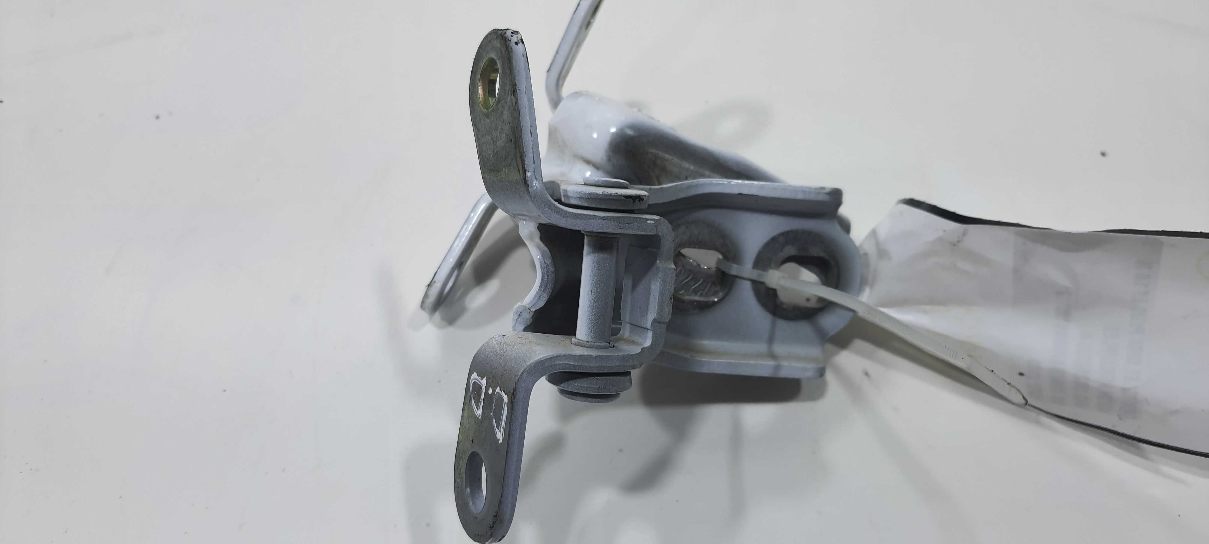 Dobradiça Porta D. Direita Gm Onix Sedan Lt 1.0 2024 V2303 3