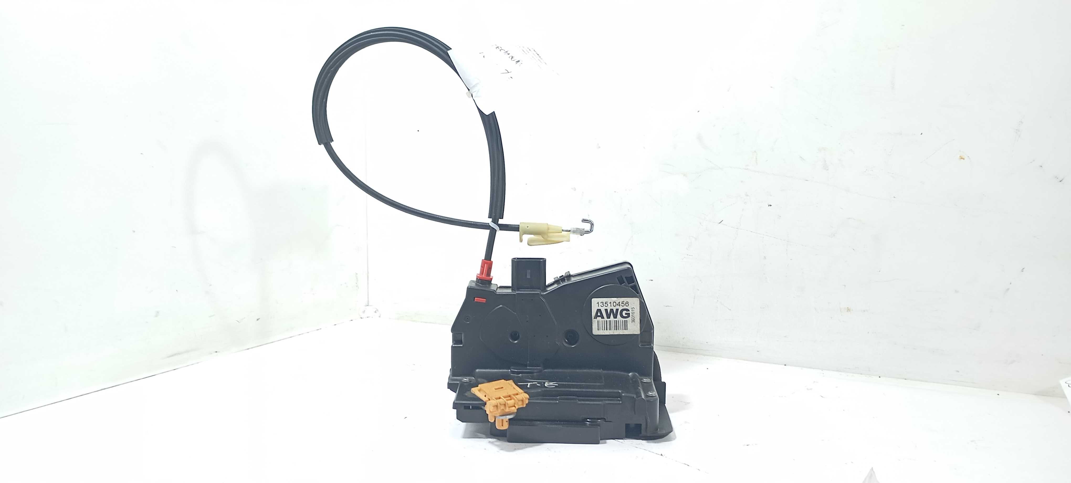 Fechadura Porta Traseiro E. Gm Onix Active 1.4 2018 13510456 1