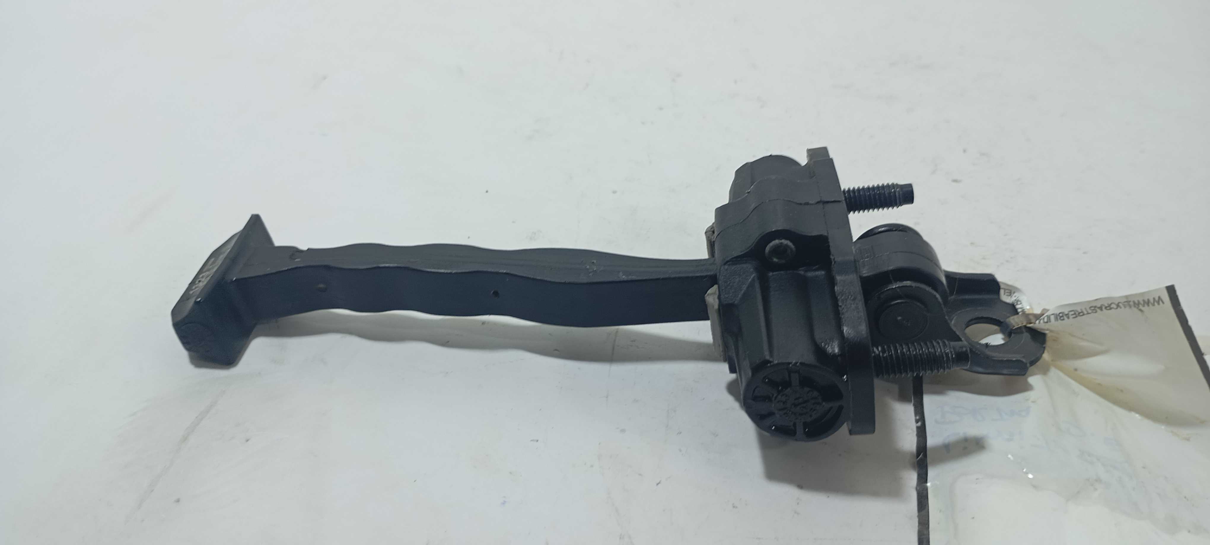 Limitador Porta Dianteira Esquerda Tracker 2024 1323jbuc9860 4