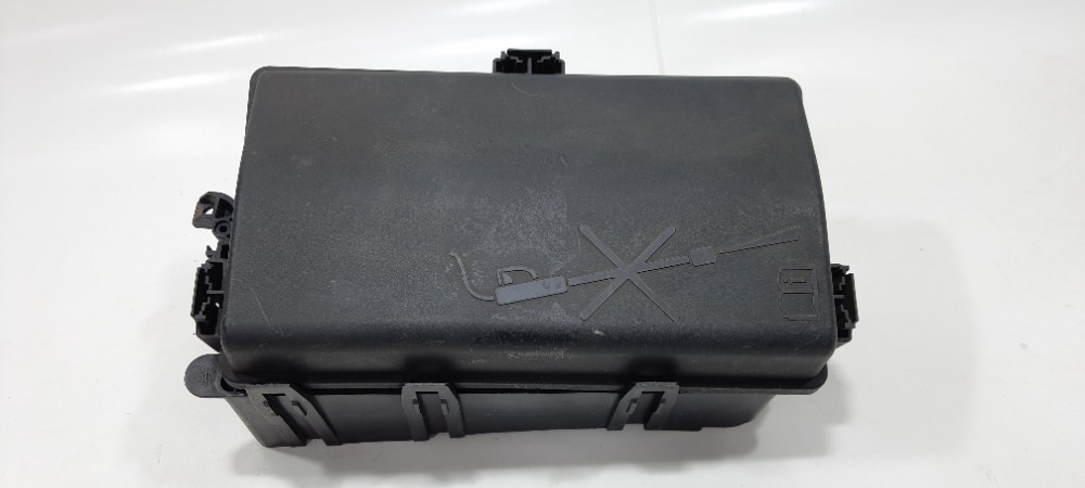 Caixa Fusíveis Oca Chevrolet Cruze Sedan 2014 9596345904