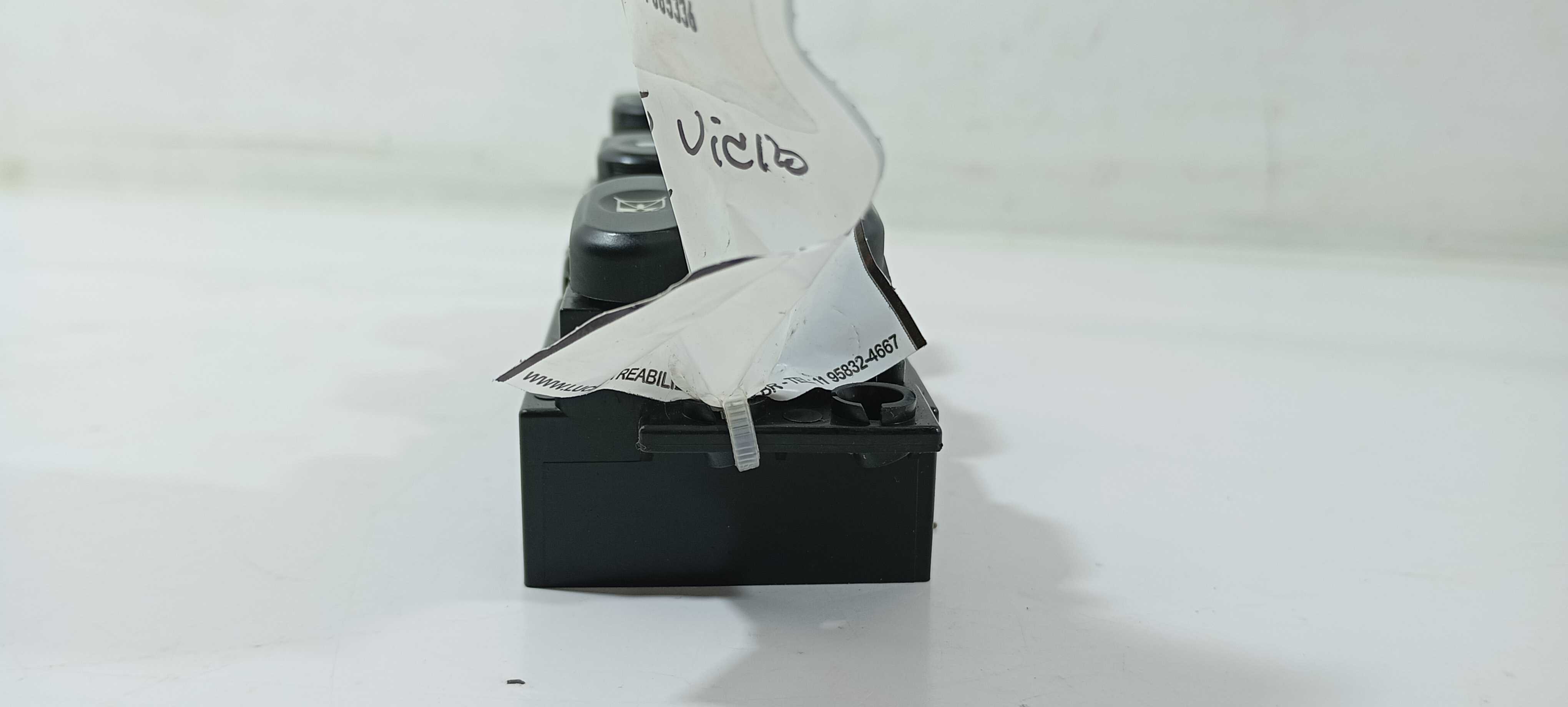 Botão Vidro Dianteiro E.  Hb20x Premium 1.6 2018 935701s017 6