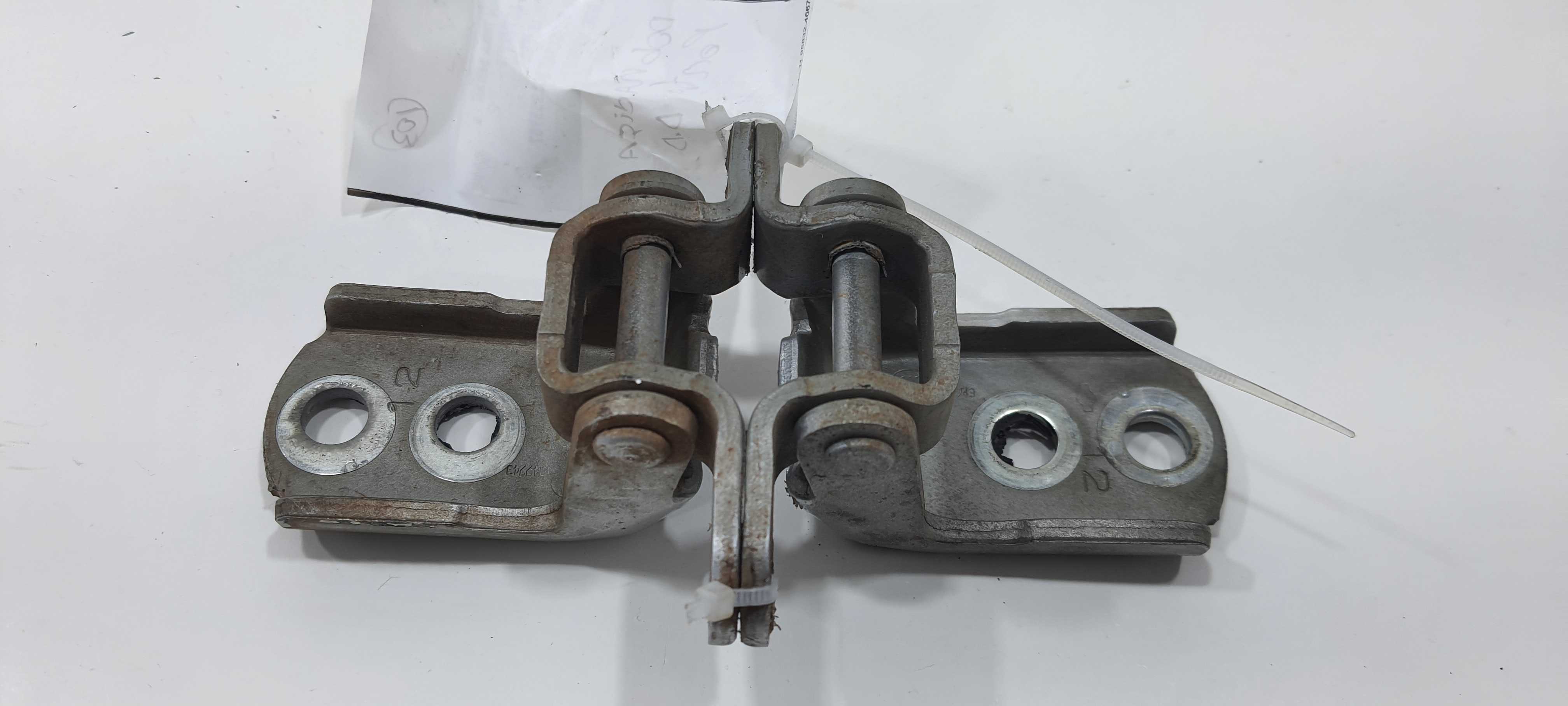 Dobradiça Porta D Direita Nissan Tiida Sedan 1.8 2012 V2305 2