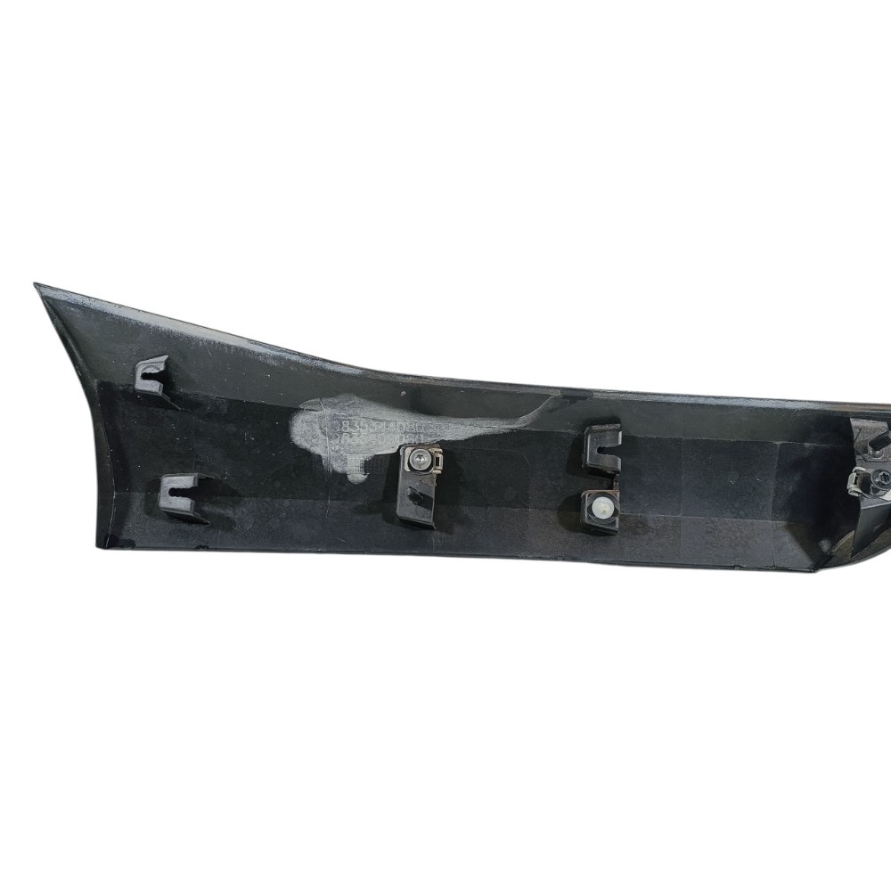 Moldura tampa traseira Peugeot 208 ano 2024 9835344080 5