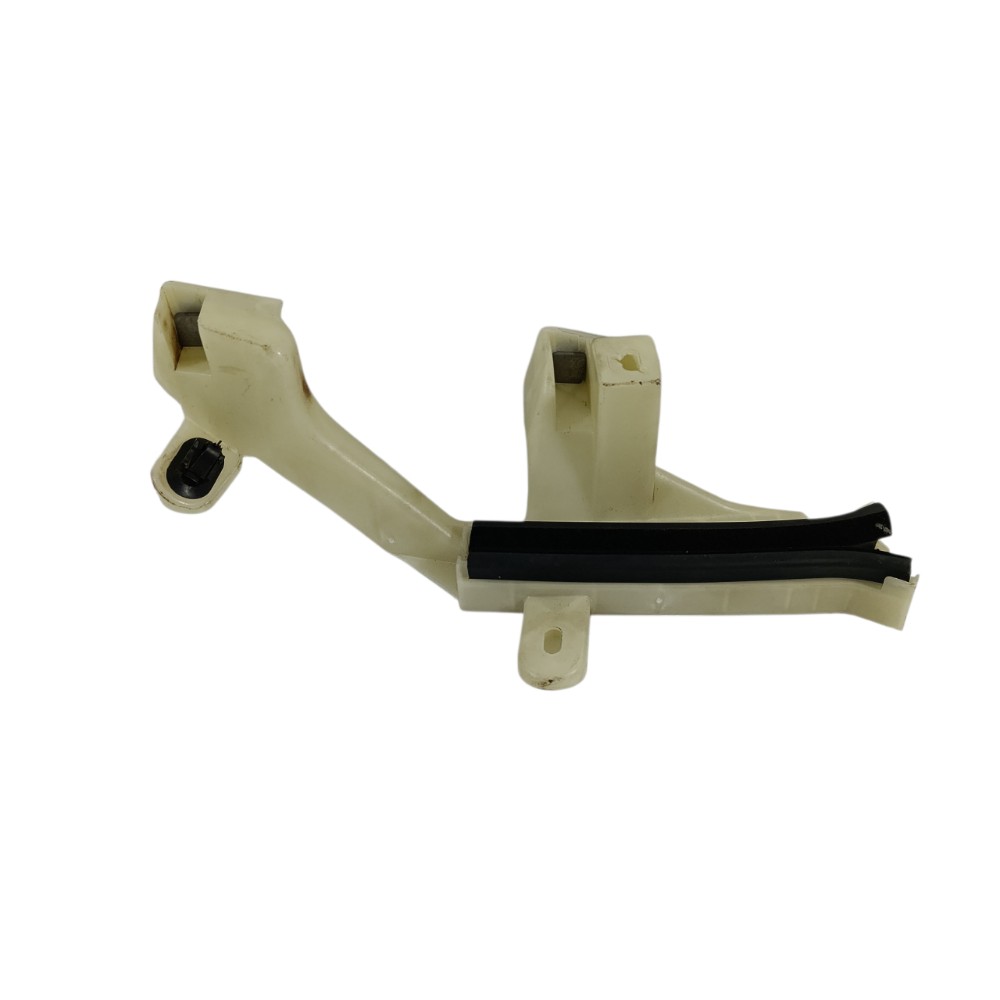 Guia vidro dianteiro esquerdo Peugeot 208 2024 9823206180 1