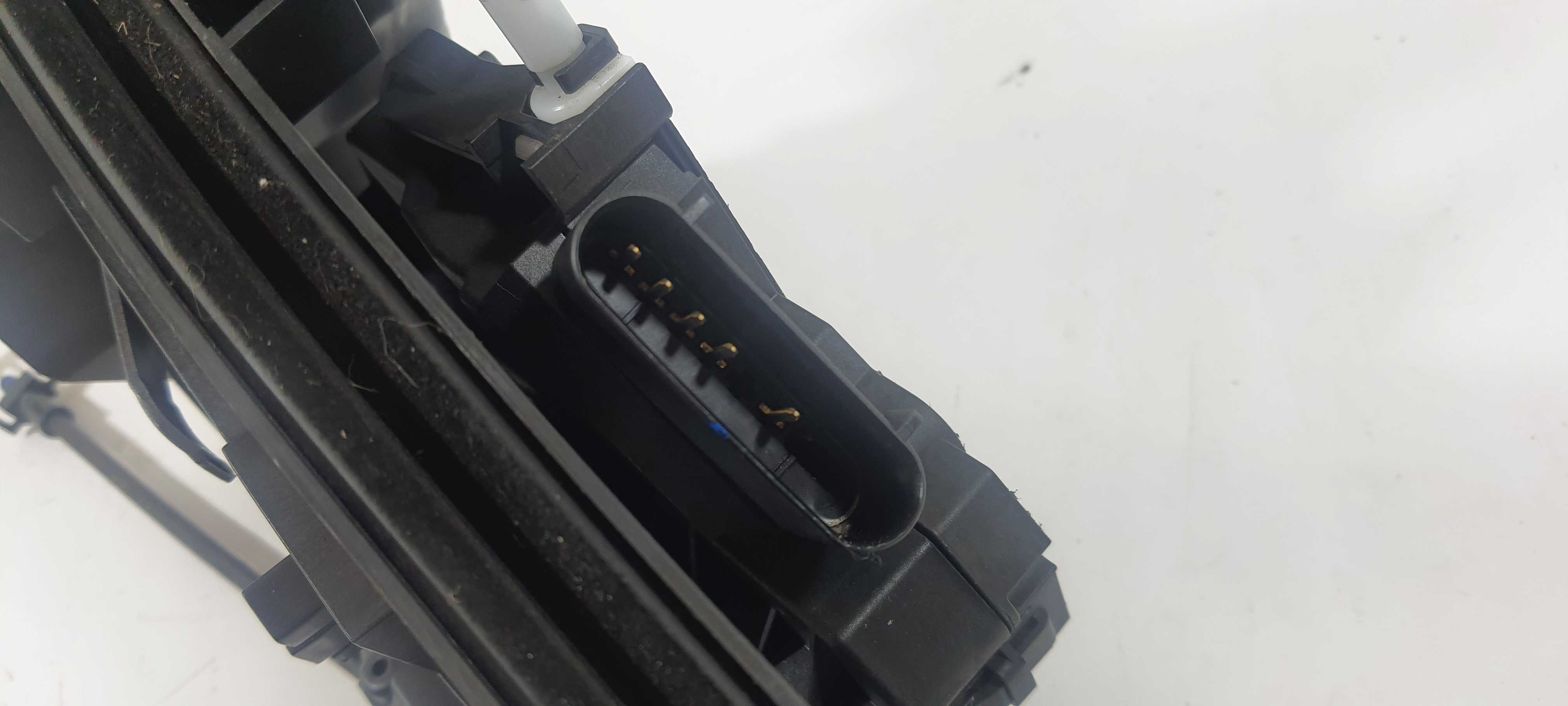 Fechadura Porta T. Direito Ford Focus Se At 2.0 2015 V2285 5