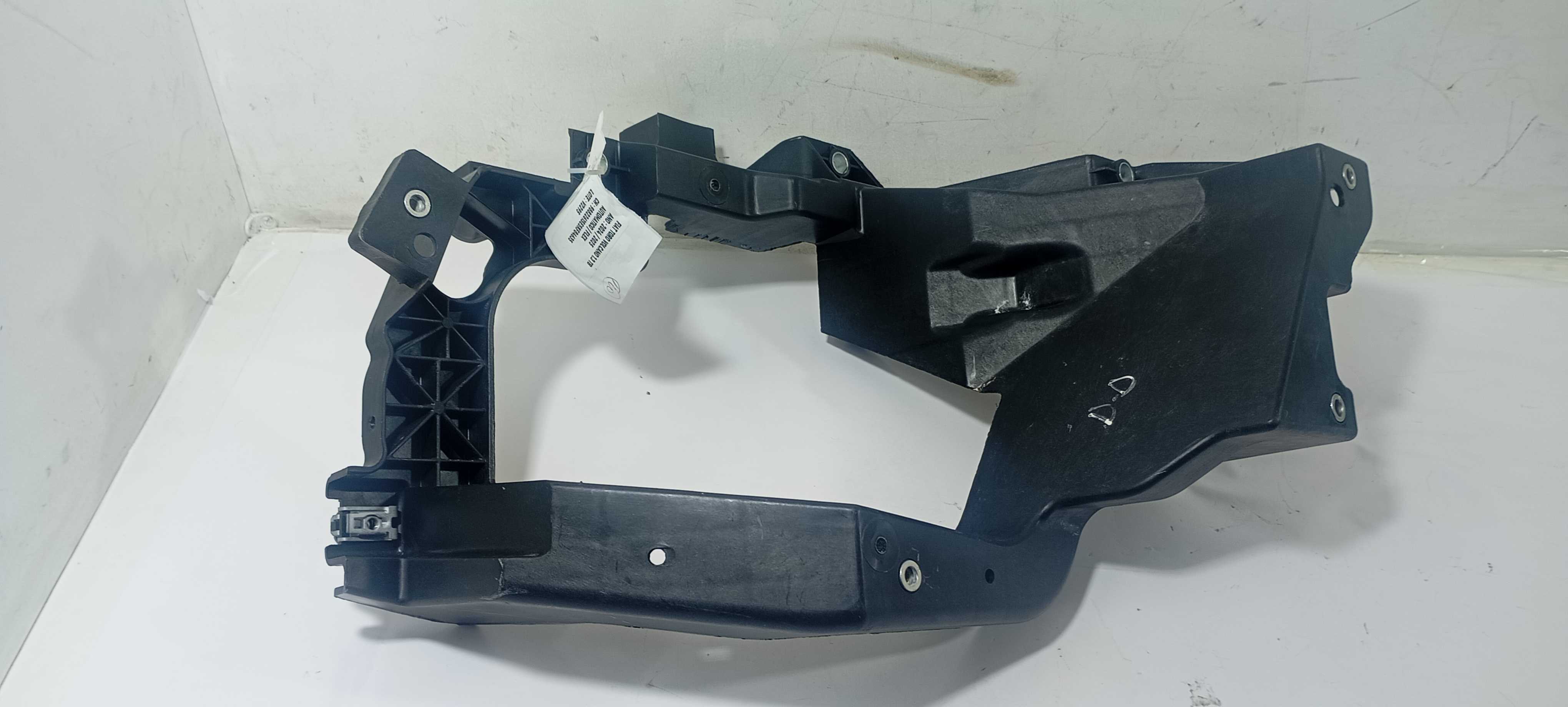Suporte Farol Direito Fiat Toro Volcano 1.3 2025 521405870 4