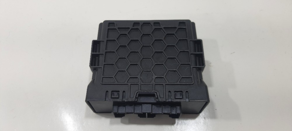 Módulo Black Grey Gm Onix Activ 1.4 2018 13512359 5