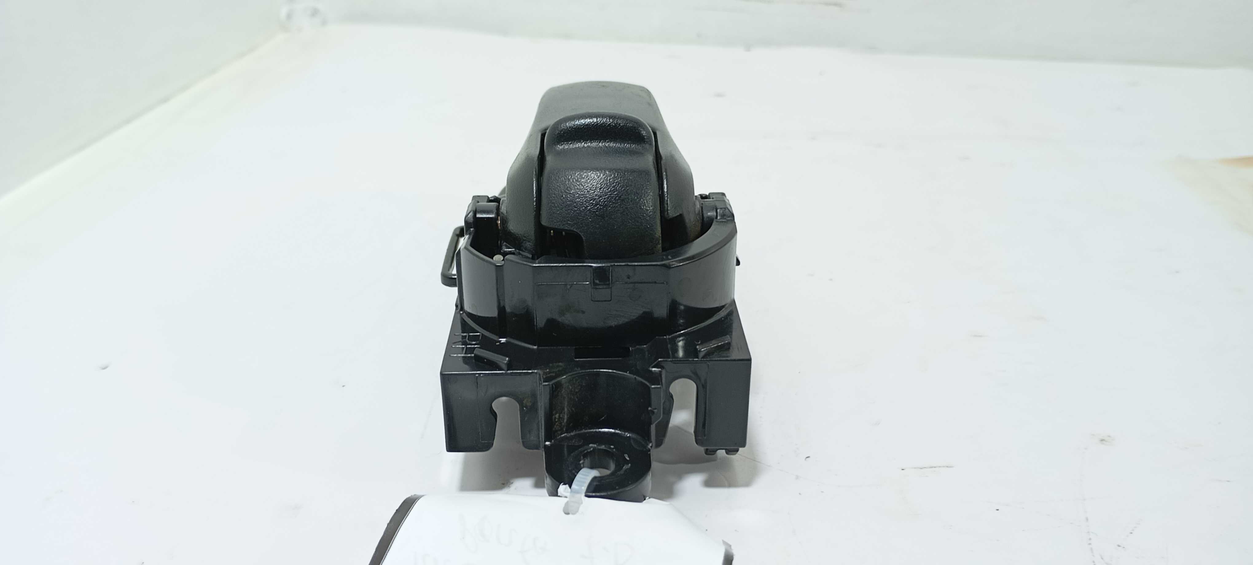Maçaneta Interna Traseira D. Nissan Tiida Sedan 1.8 12 V2305 Preto Traseira 2