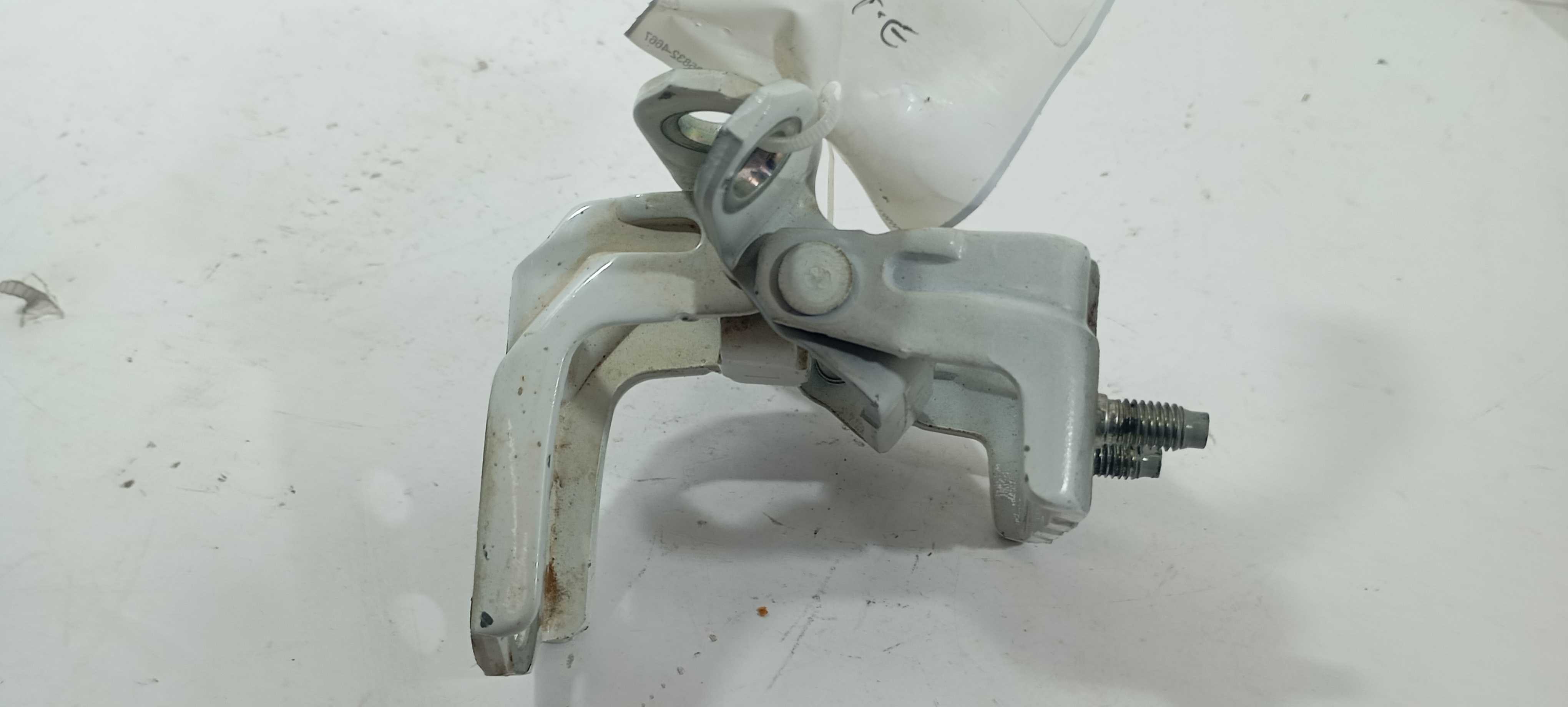 Dobradiça Porta Tras Esquerda Nissan March 1.0 2019 824011hp 2
