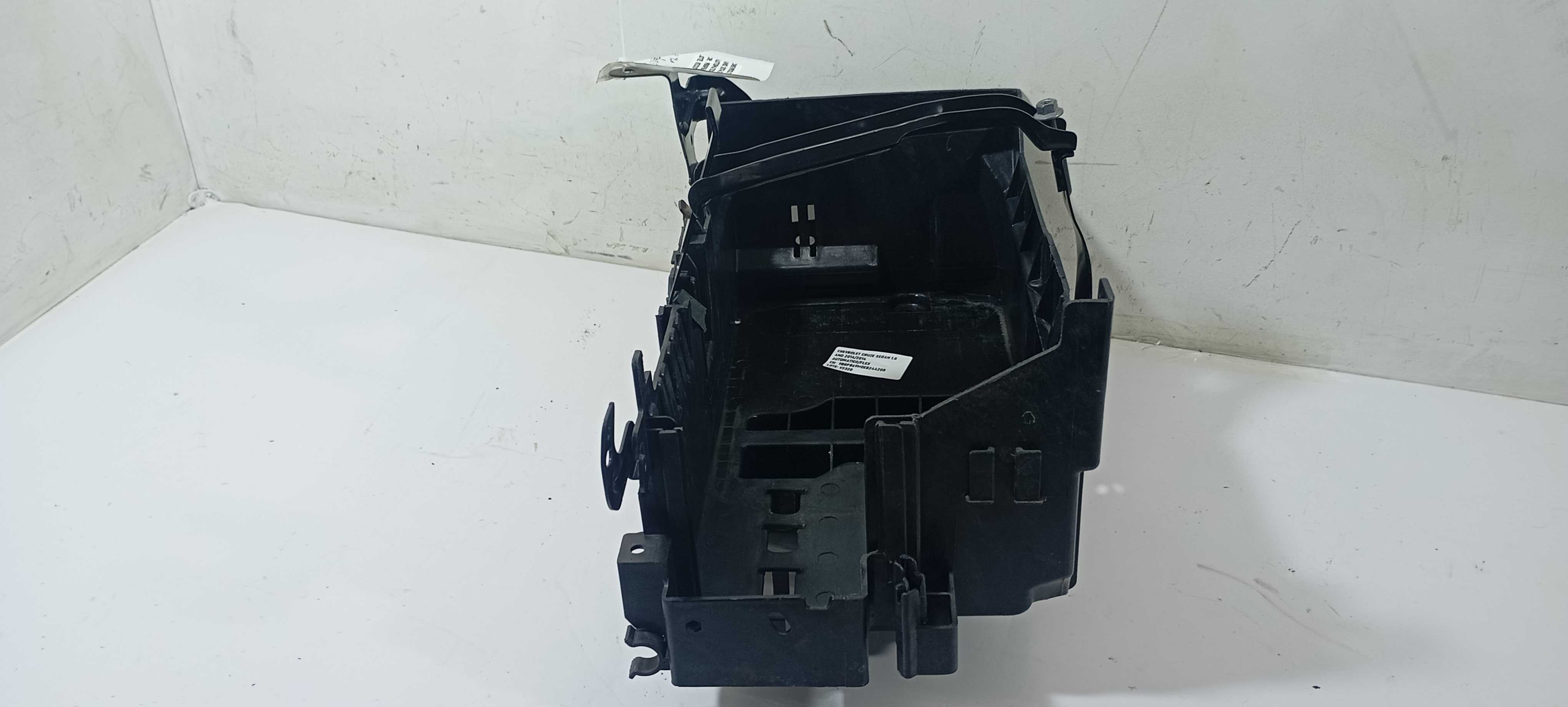 Caixa Bateria Chevrolet Cruze Sedan 1.8 2014 13354419 6