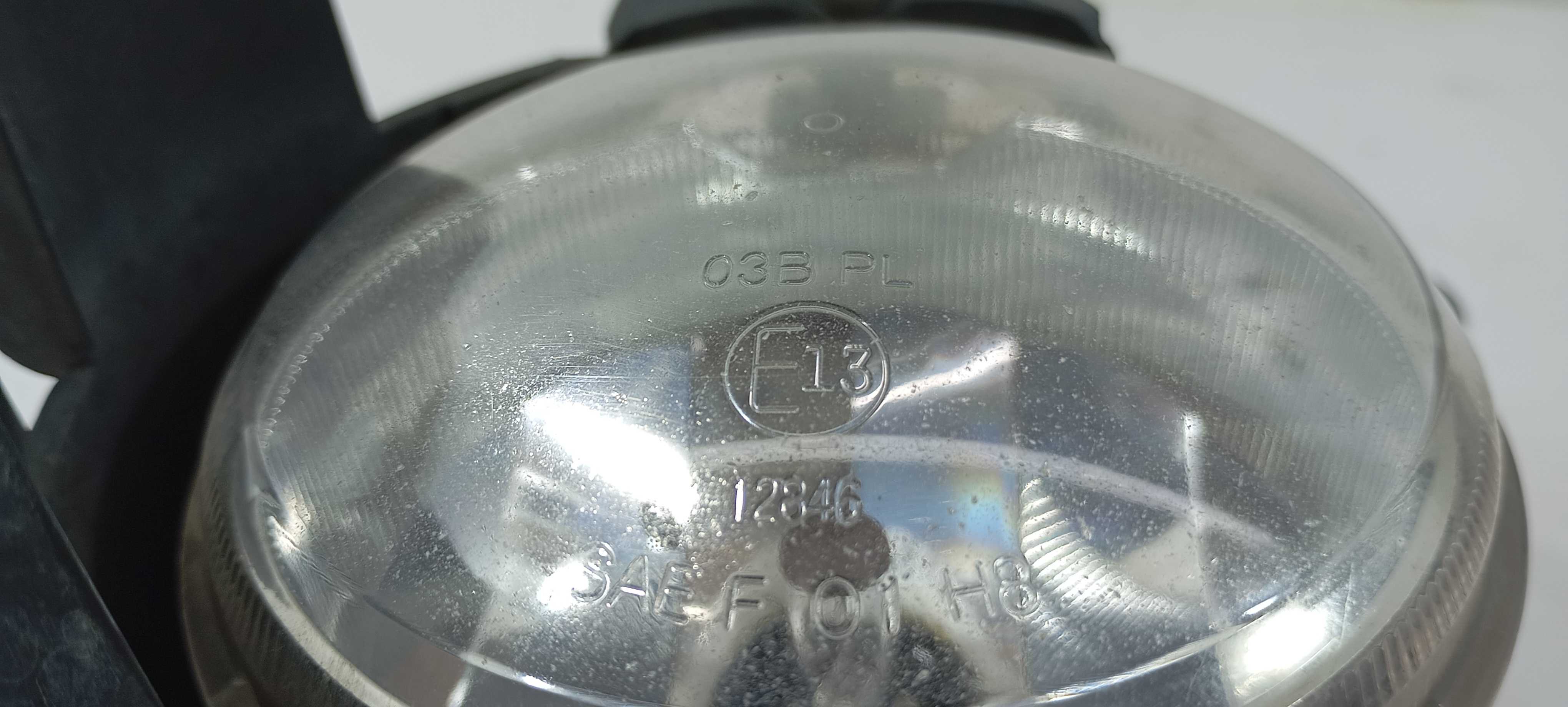 Farol Milha Esquerdo Gm Tracker 1.4 2014 E1312846 Branca 5