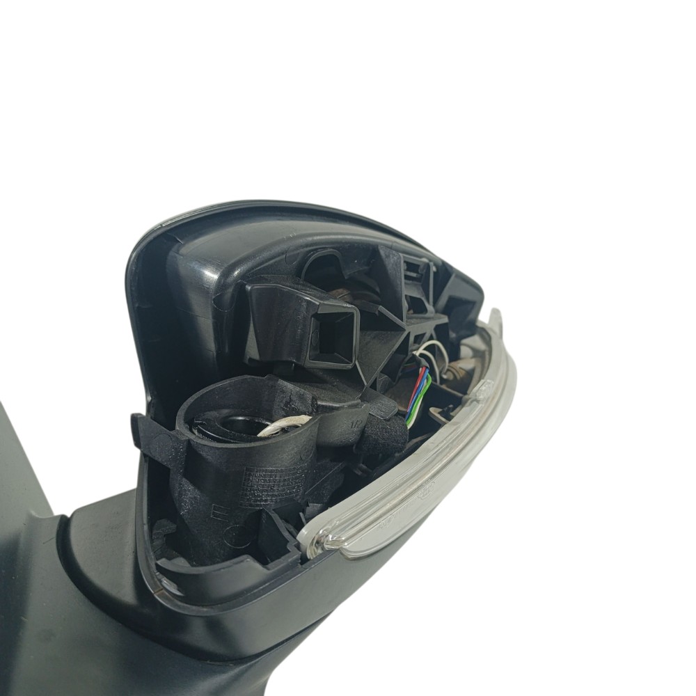 Retrovisor Esquerdo Peugeot 208 Ano 2024 Detalhe E20211047 3