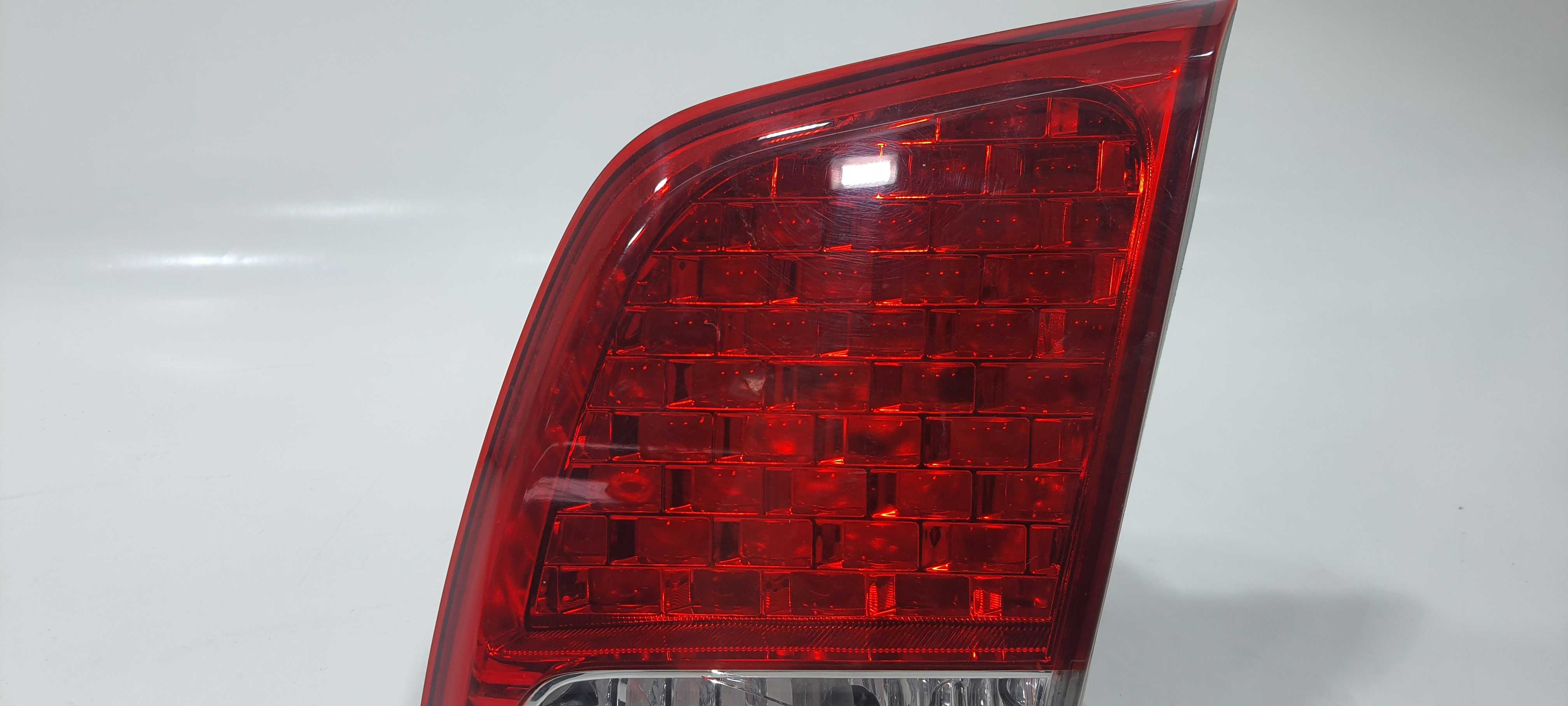 Lanterna Tampa Direita Detalhe Kia Sorento 2.4 2012 110330b Direito/passageiro Vermelha 6