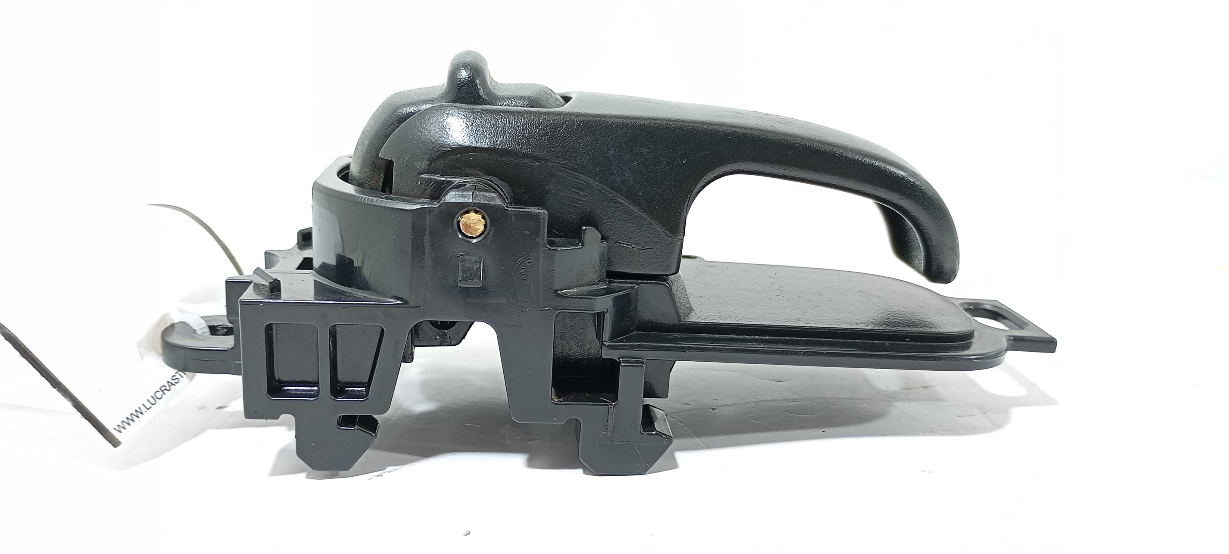 Maçaneta Interna Traseira D. Nissan Tiida Sedan 1.8 12 V2305 Preto Traseira 4