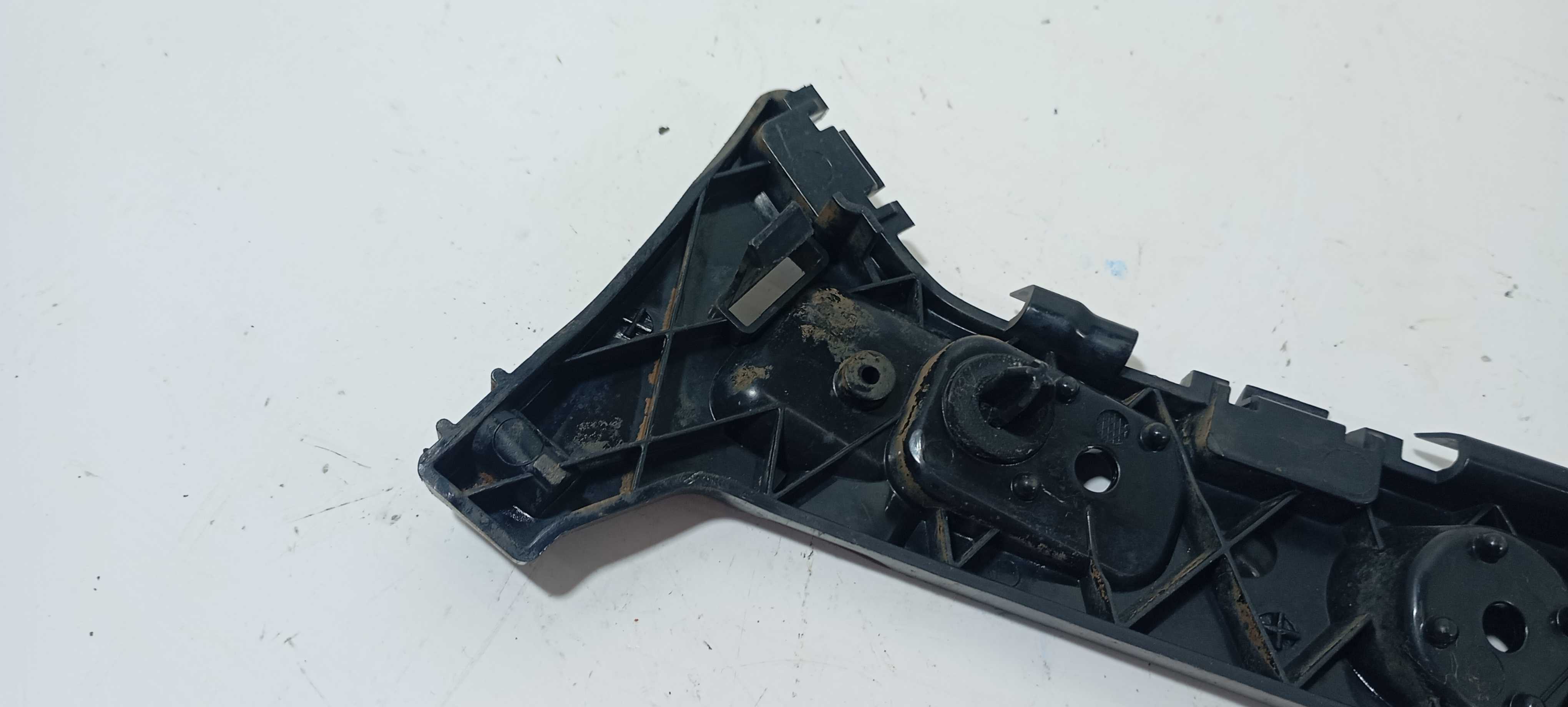 Guia Parachoque Traseiro Direito Ford Ka 2020 J7bbf17a881 4
