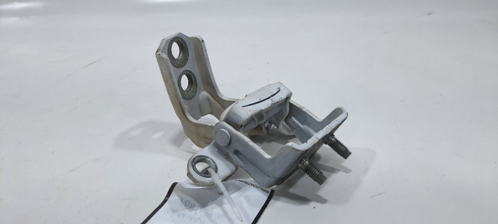 Dobradiça Porta Traseira Direita Nissan March Ano 2019 85r 3