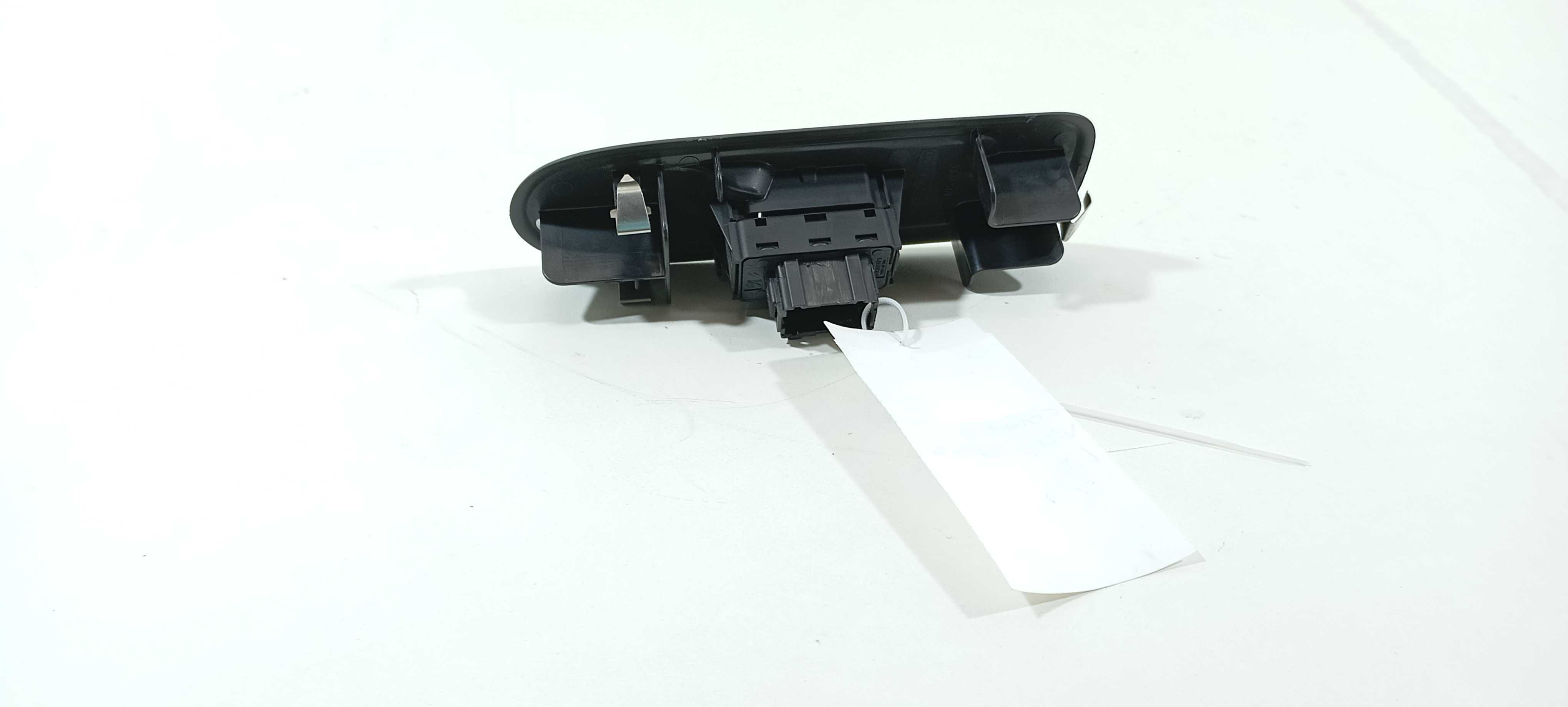 Botão Vidro Dianteiro Direito C3 Exclusive 1.6 Vvt V2278 3