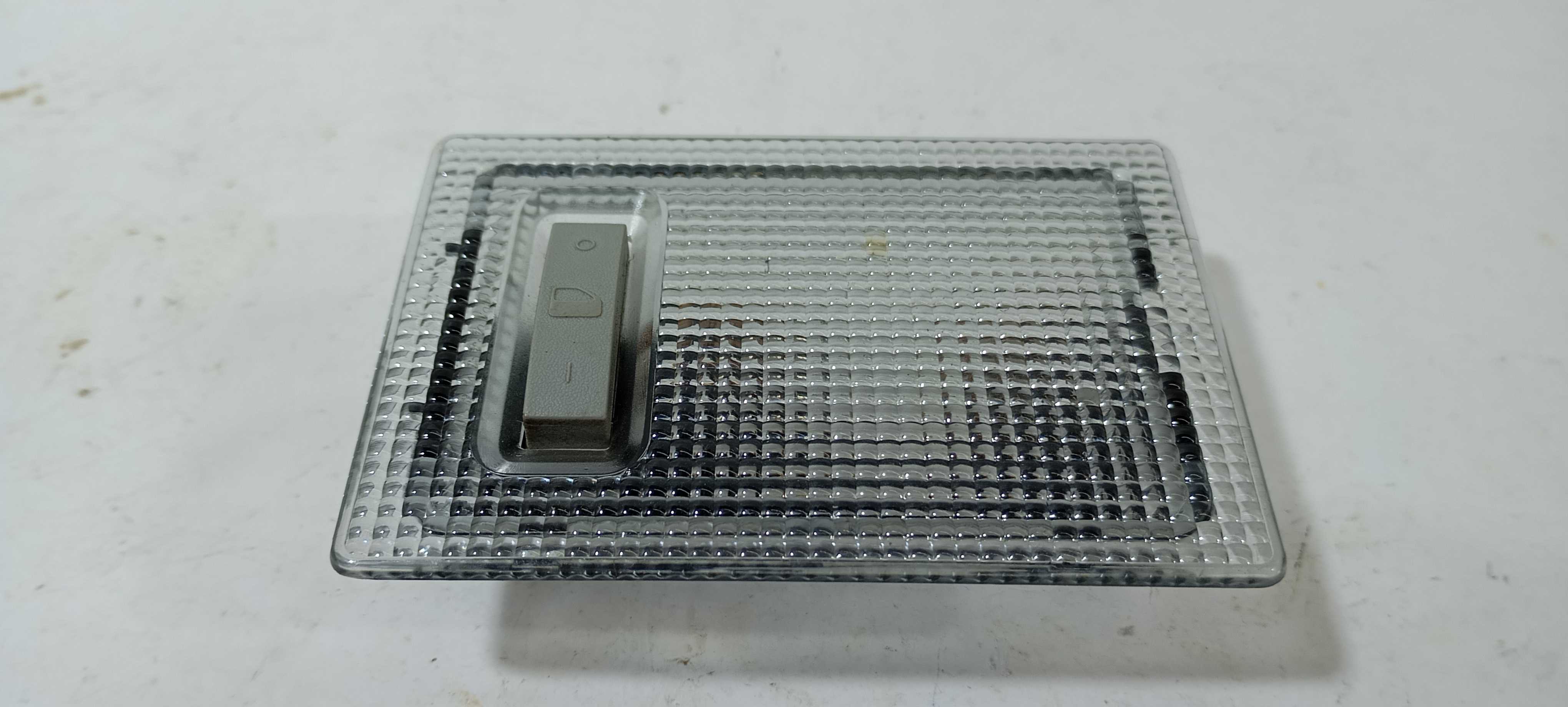 Lanterna Luz Teto Traseira Gm Tracker Lt 2024 13126729 2