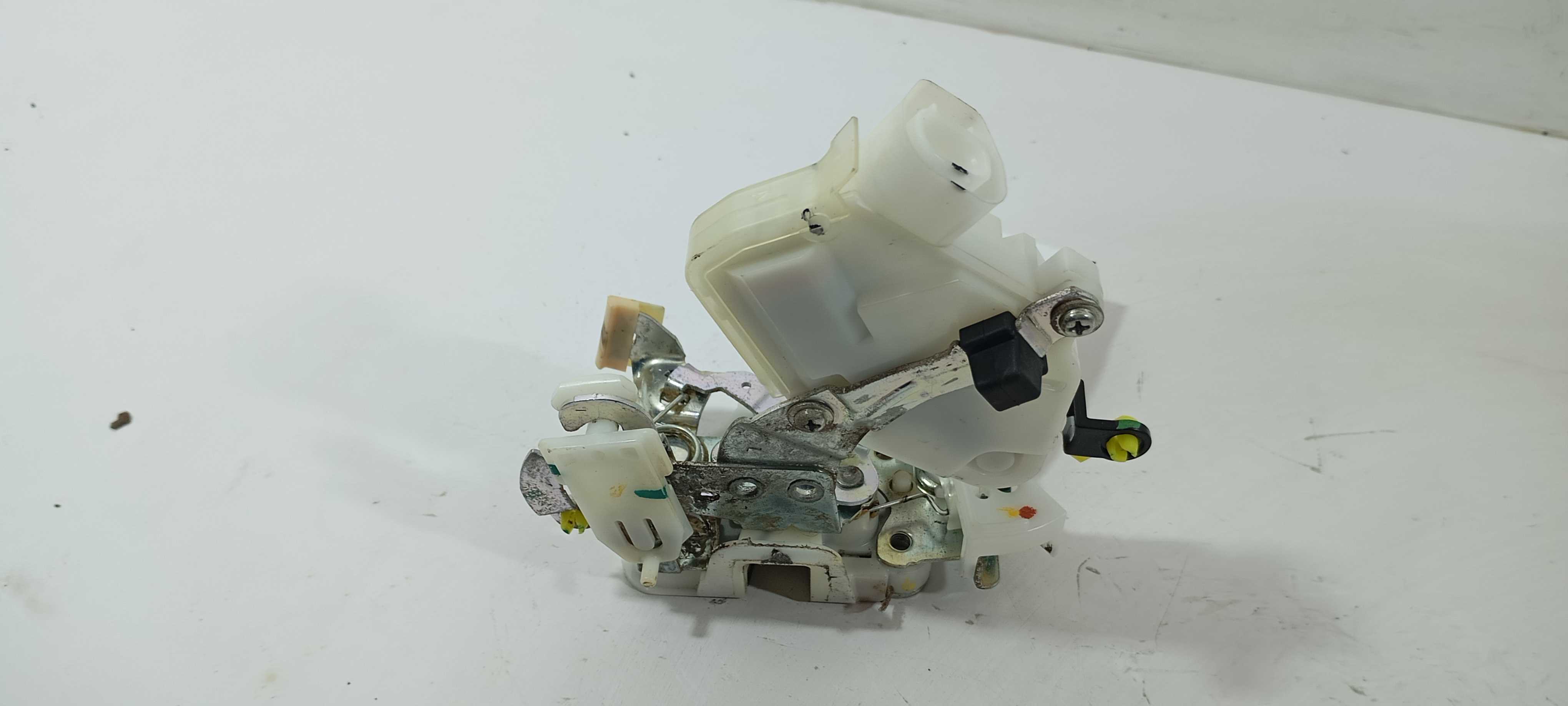 Fechadura Porta Traseira Esquerda Etios 1.5 2014 690600d180 3