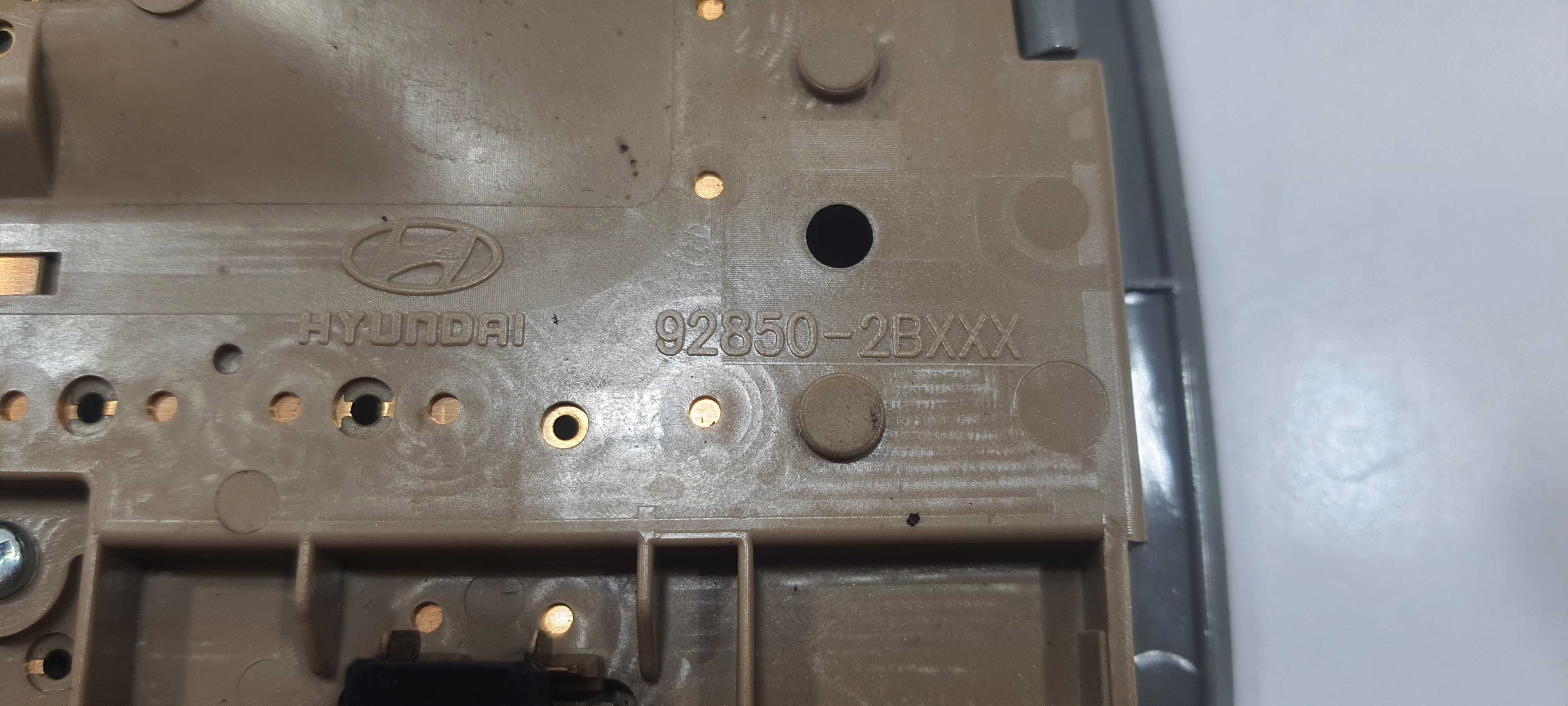 Luz De Teto Traseiro Hyundai Santa Fé 2.7 2008 V2293 4