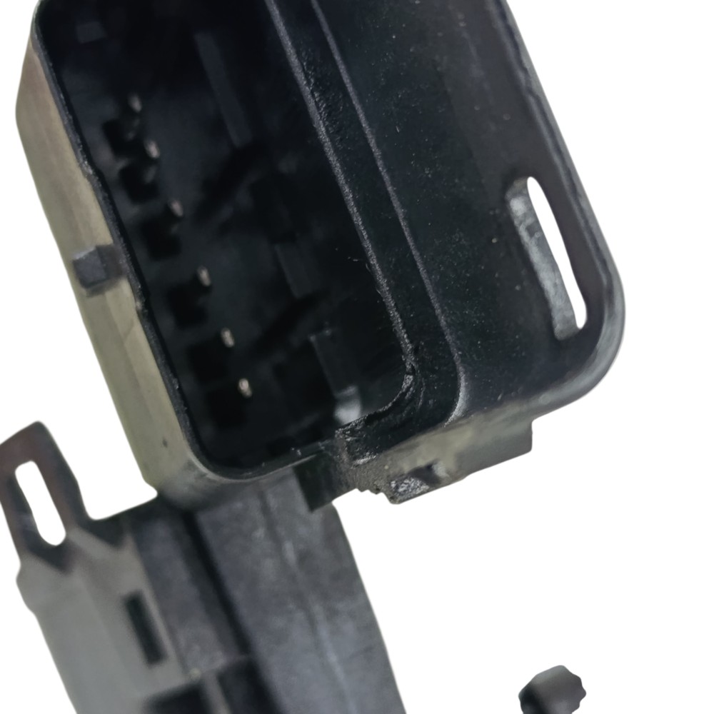 Fechadura traseira esquerda Peugeot 208 ano 2024 4503M2583N2 7