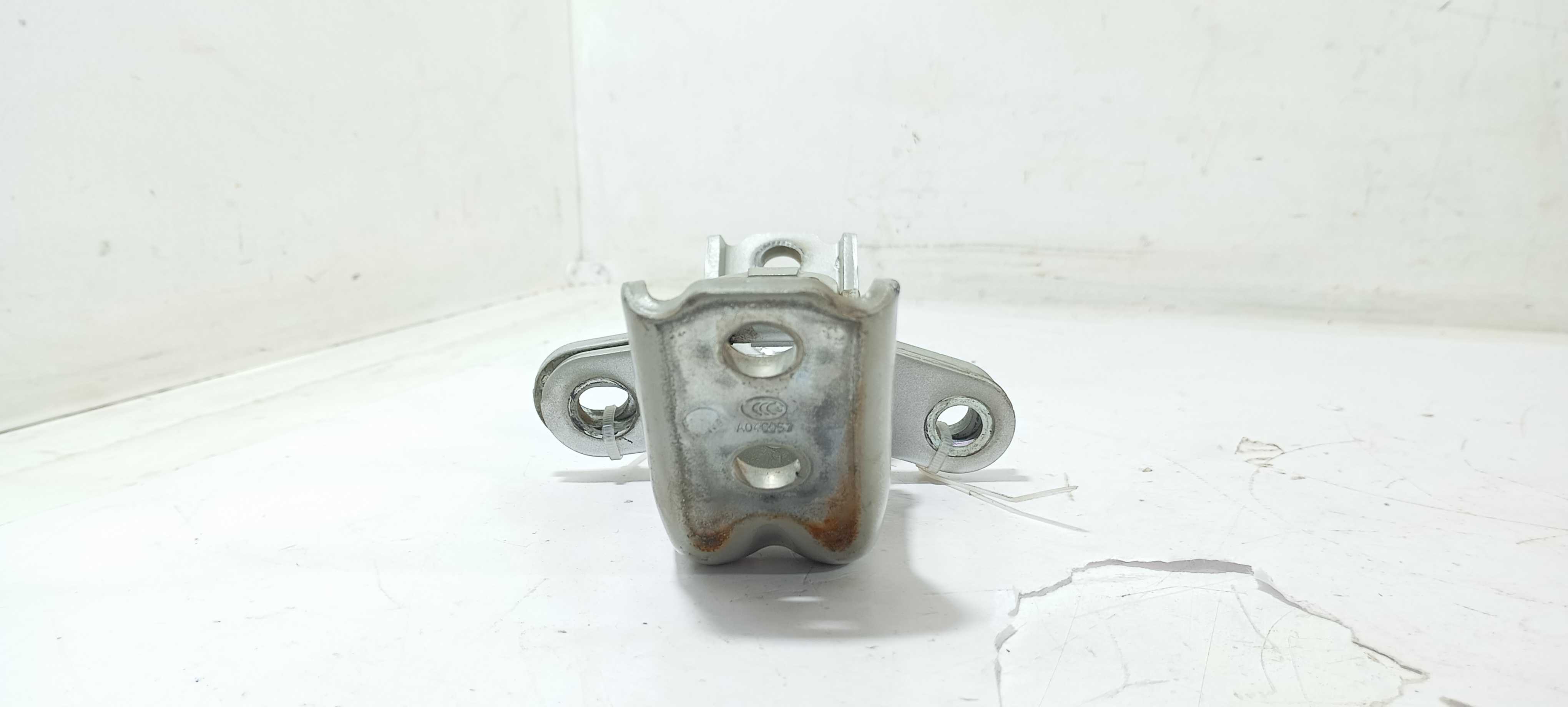 Dobradiça Porta Dianteira D. Kia Sorento Ex2 2.4 12 A046057