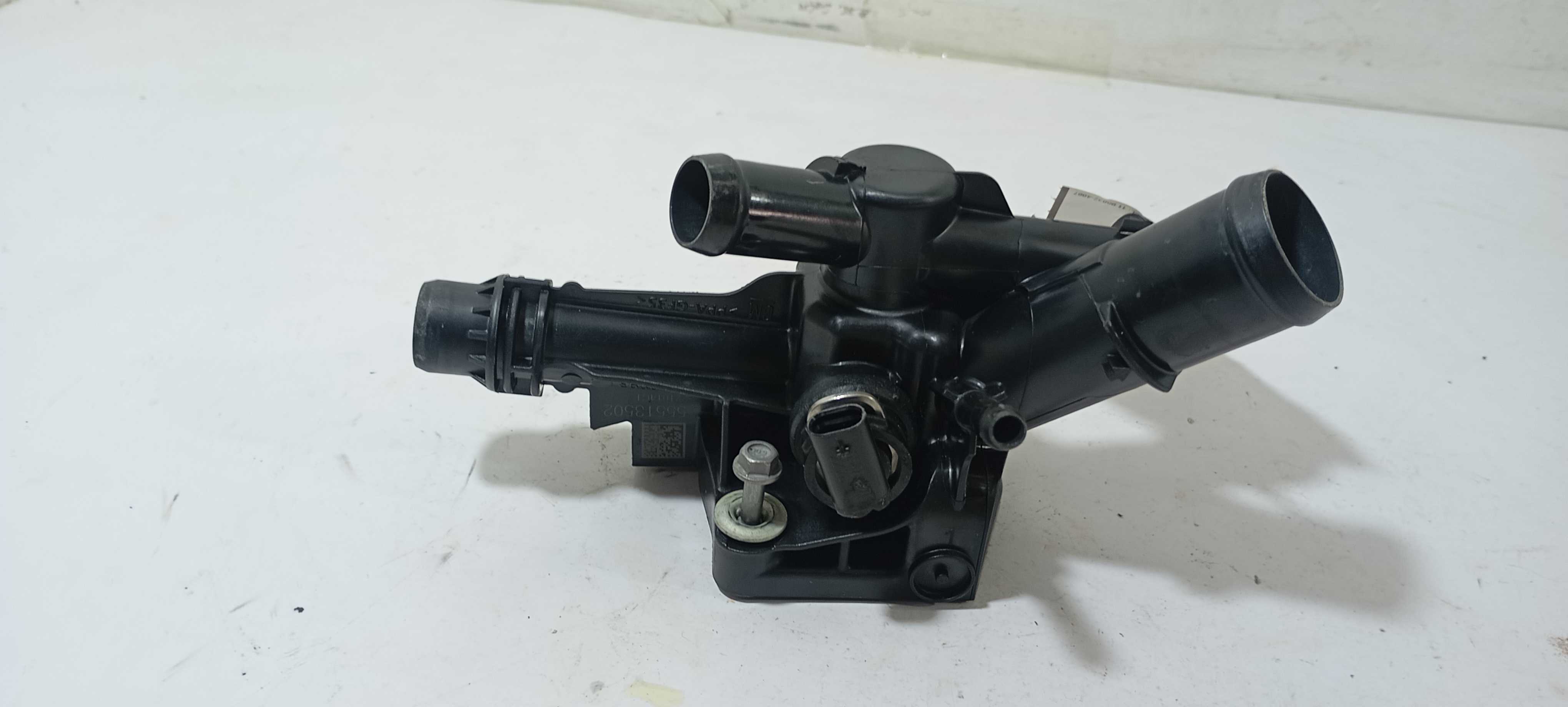 Valvula Termostática Flange Agua Gm Tracker Lt 2024 55513502