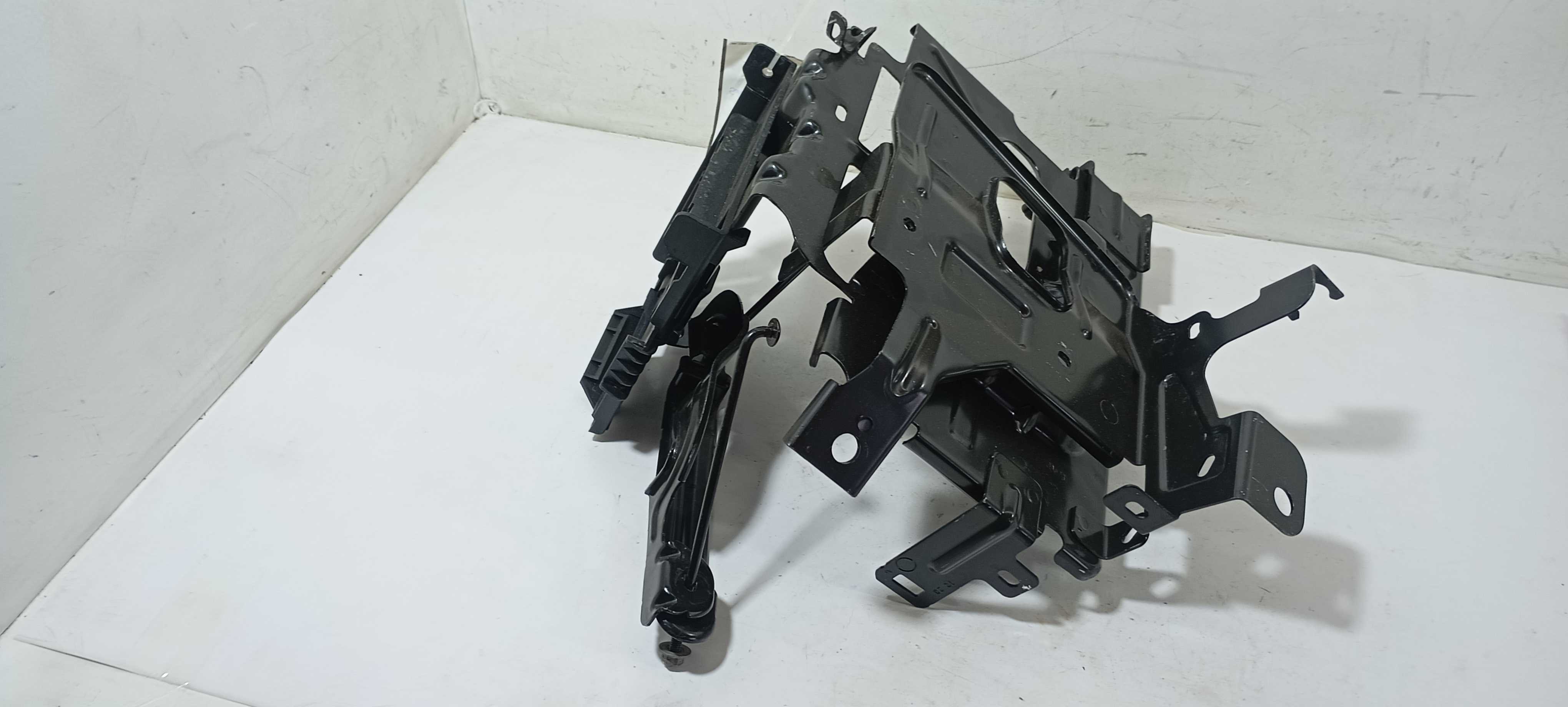 Suporte Bateria Gm Tracker Lt 2024 26391146 6