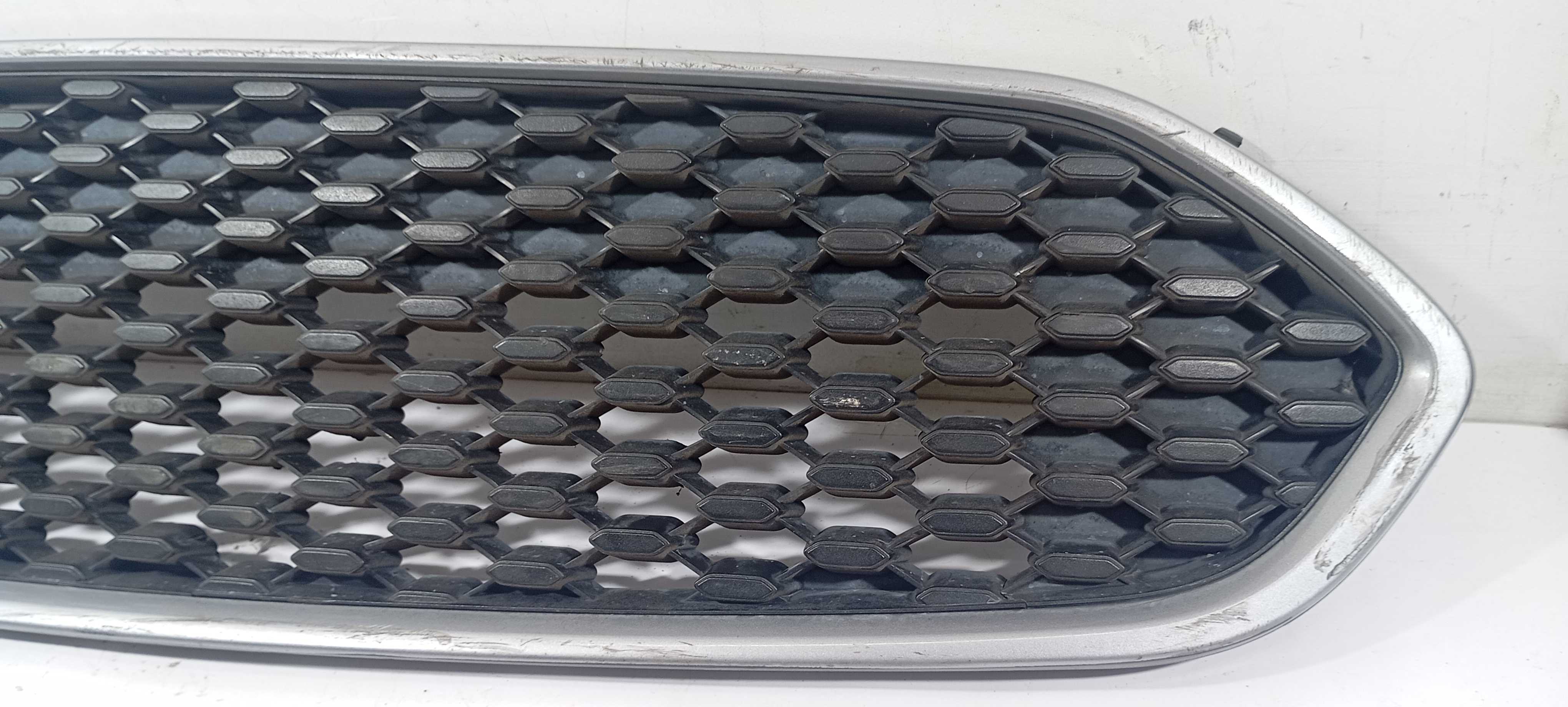 Grade Parachoque Ford Ka 2018 J7bb019a01gb Detalhe Preto 1 5