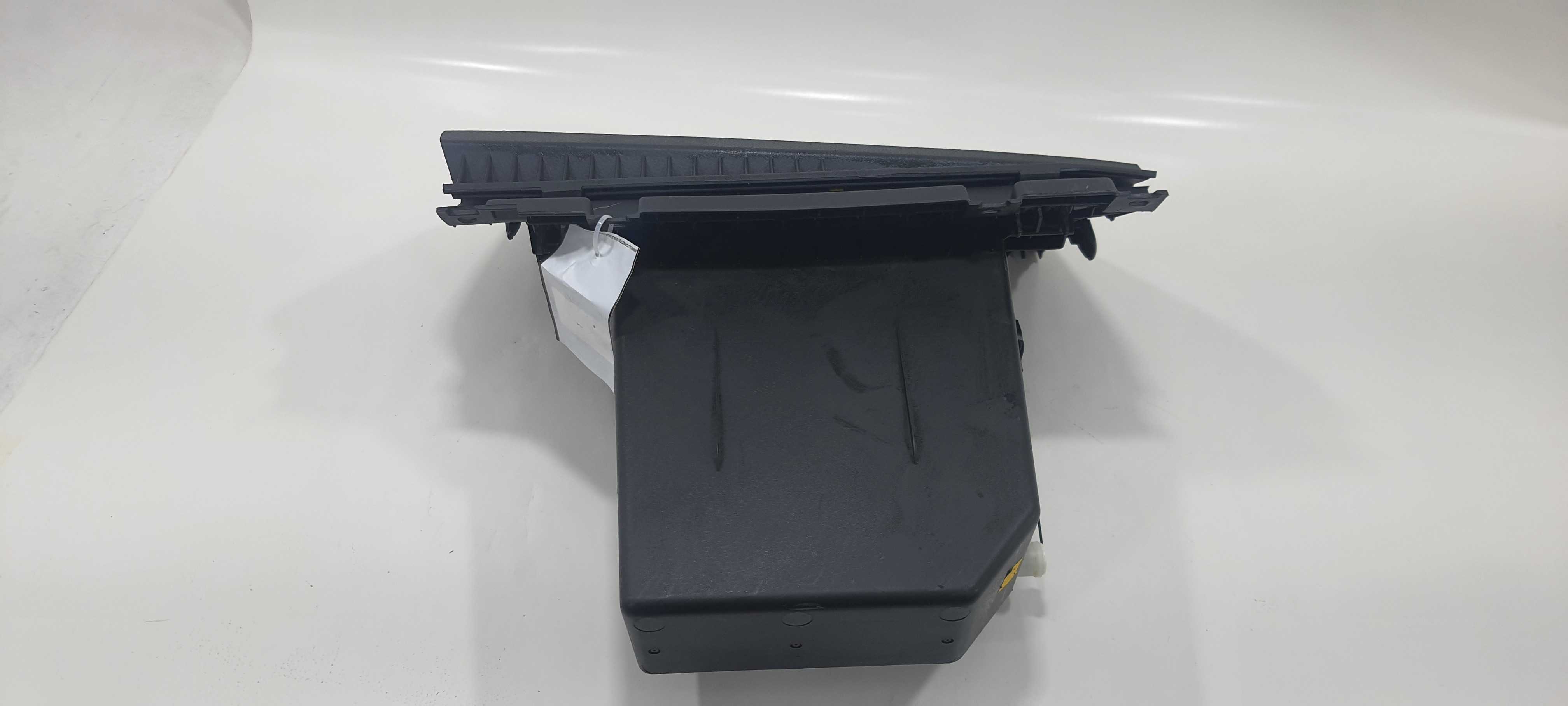 Porta Luvas Nissan Tiida Sedan 1.8 2012 V2305 3