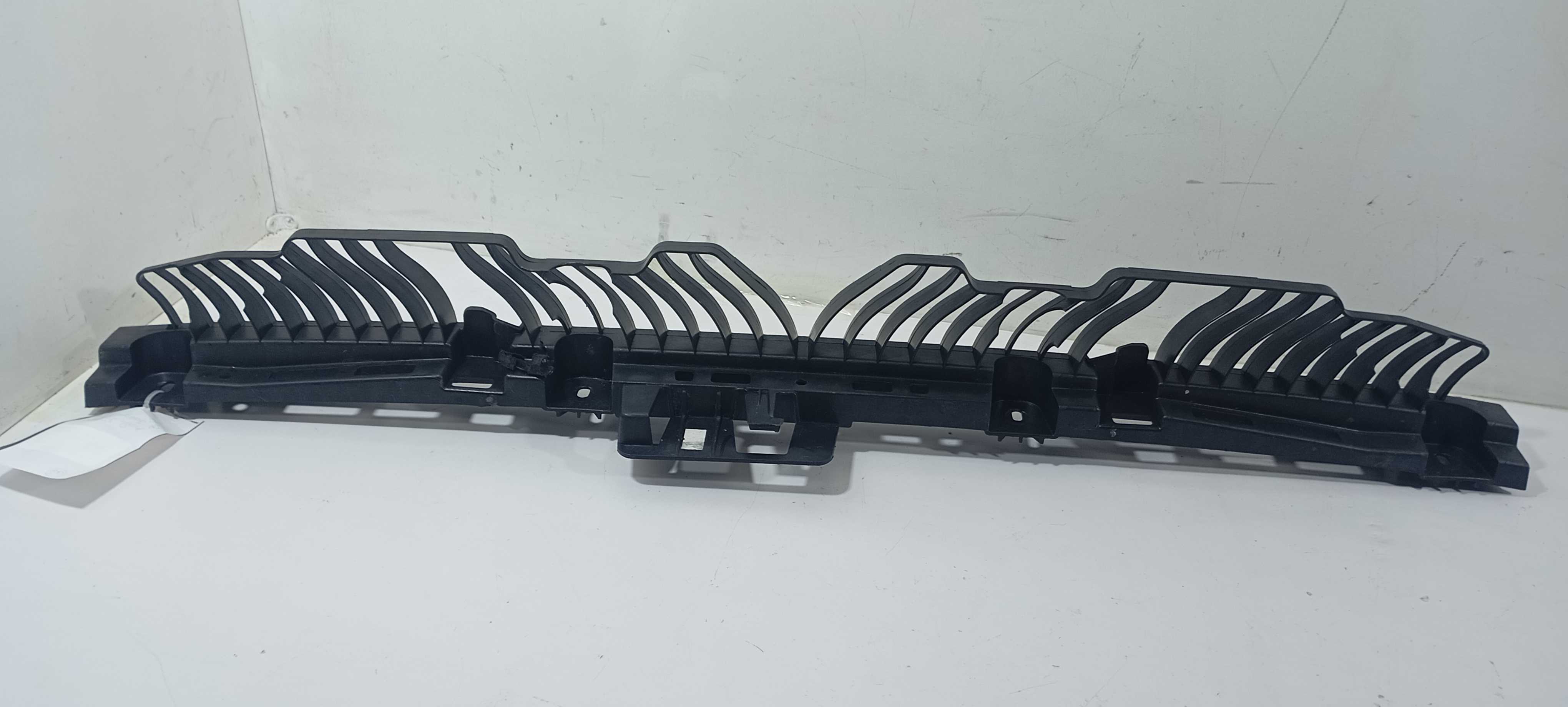 Guia Parachoque Traseir Vw Virtus Confort 1.0 2023 6ec807863 2