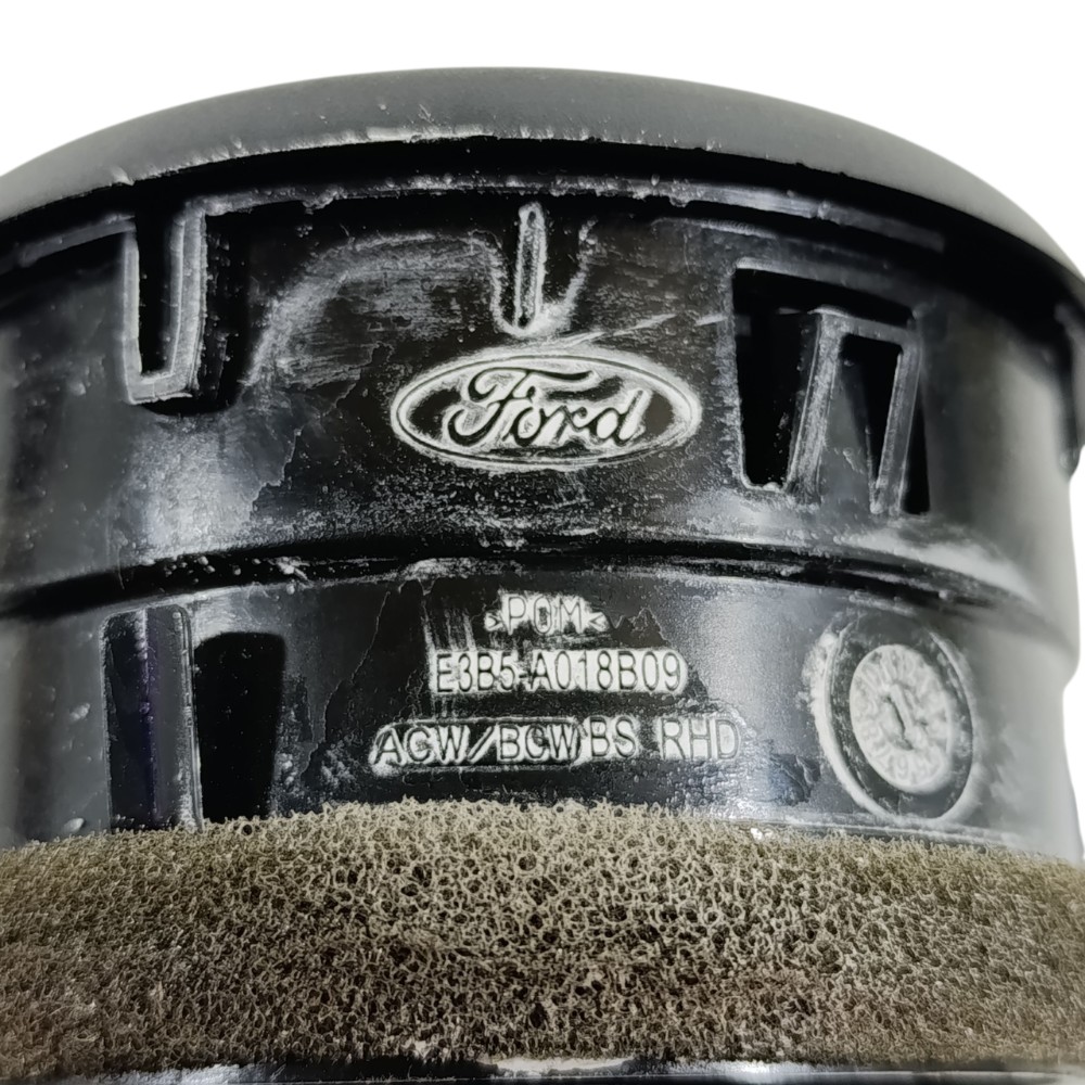Difusor ar ambos lados Ford ka se Hatch 2020 E3B5A018B09 6