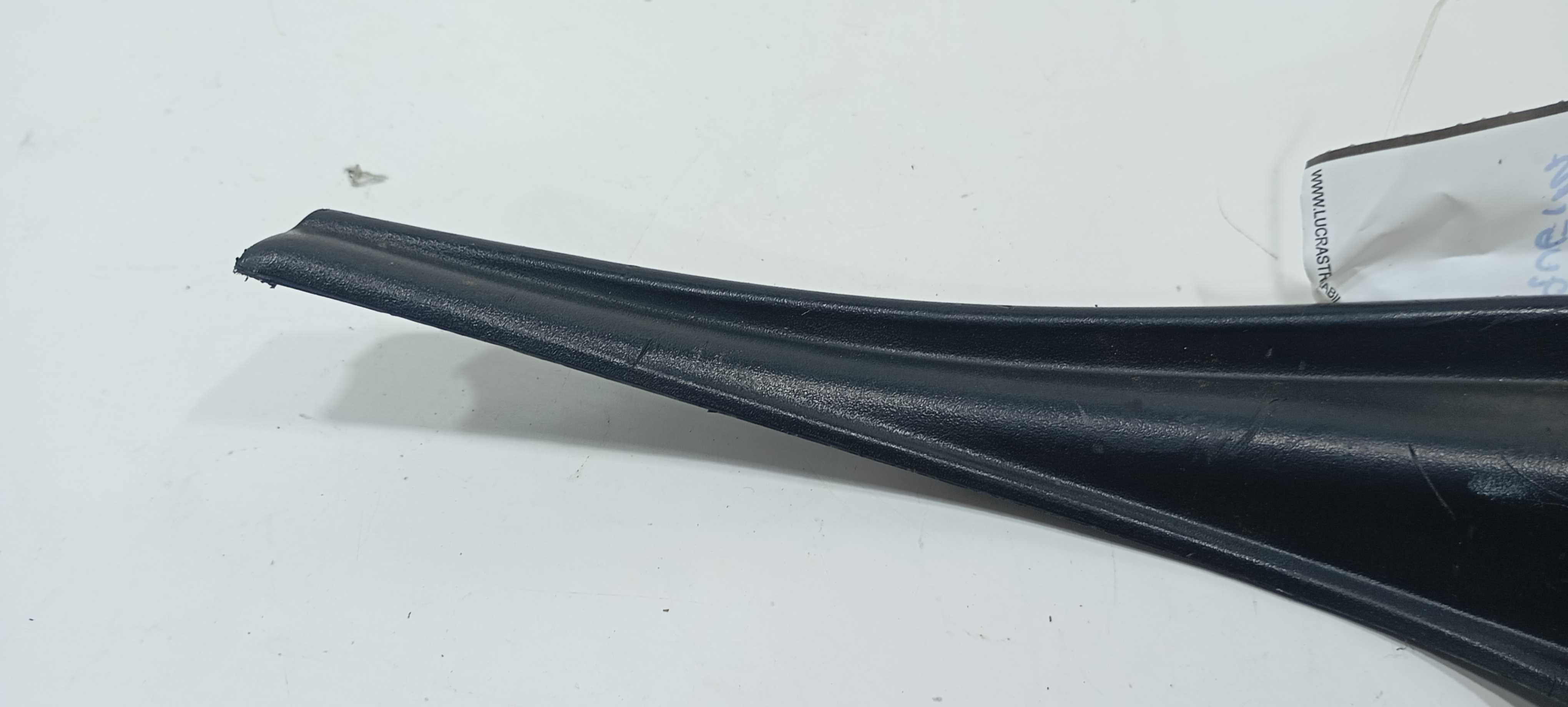 Acabamento Churrasqueira Esq Nissan March Sv 1.0 2016 668951 Preto 4