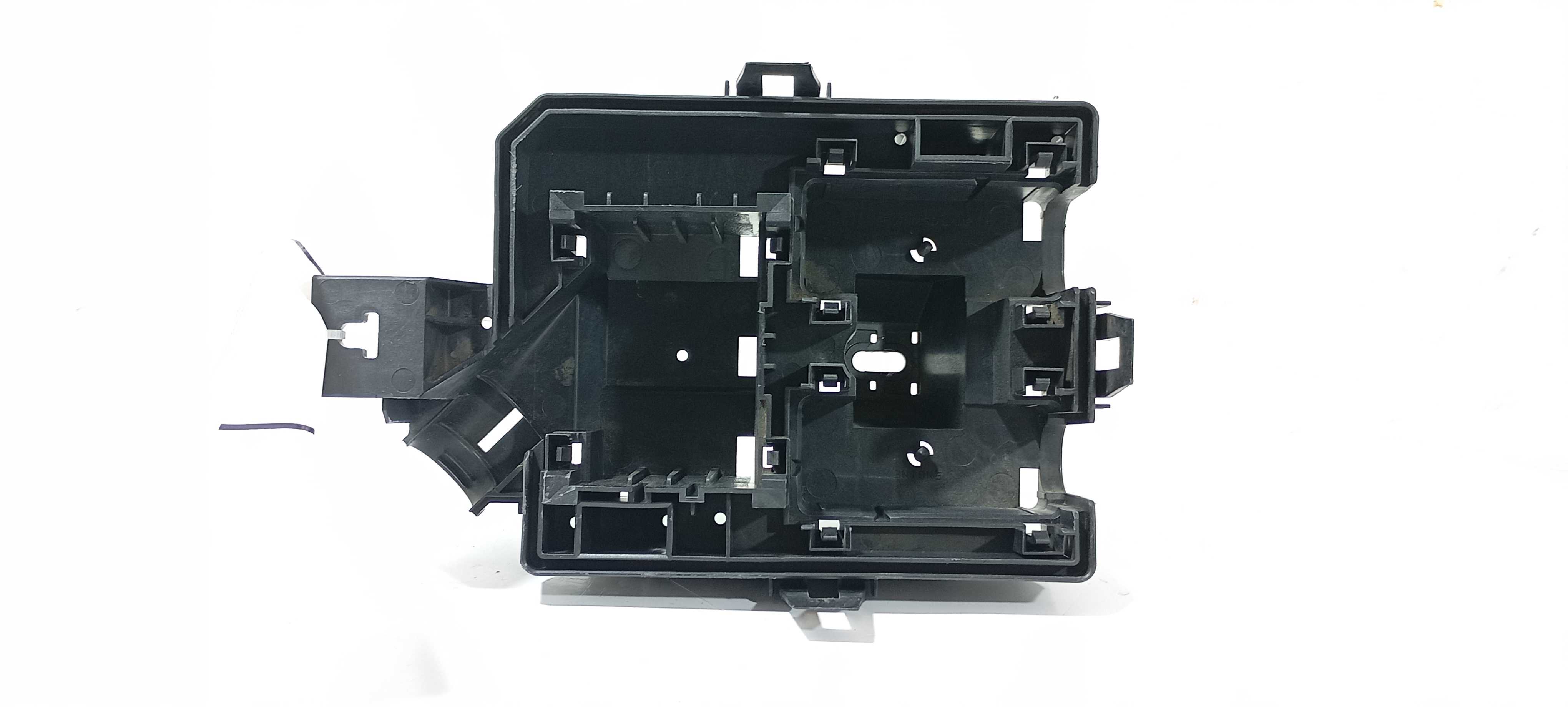 Base Caixa Fusível Gm Onix Active 1.4 2018 95941608 2