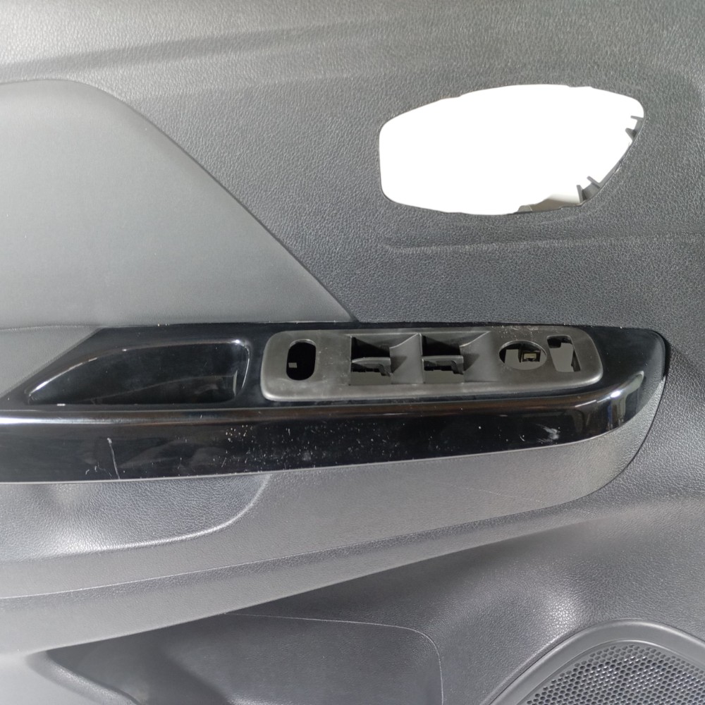 Forro Porta Captur 2021 Dianteiro esquerdo 809013602R 5